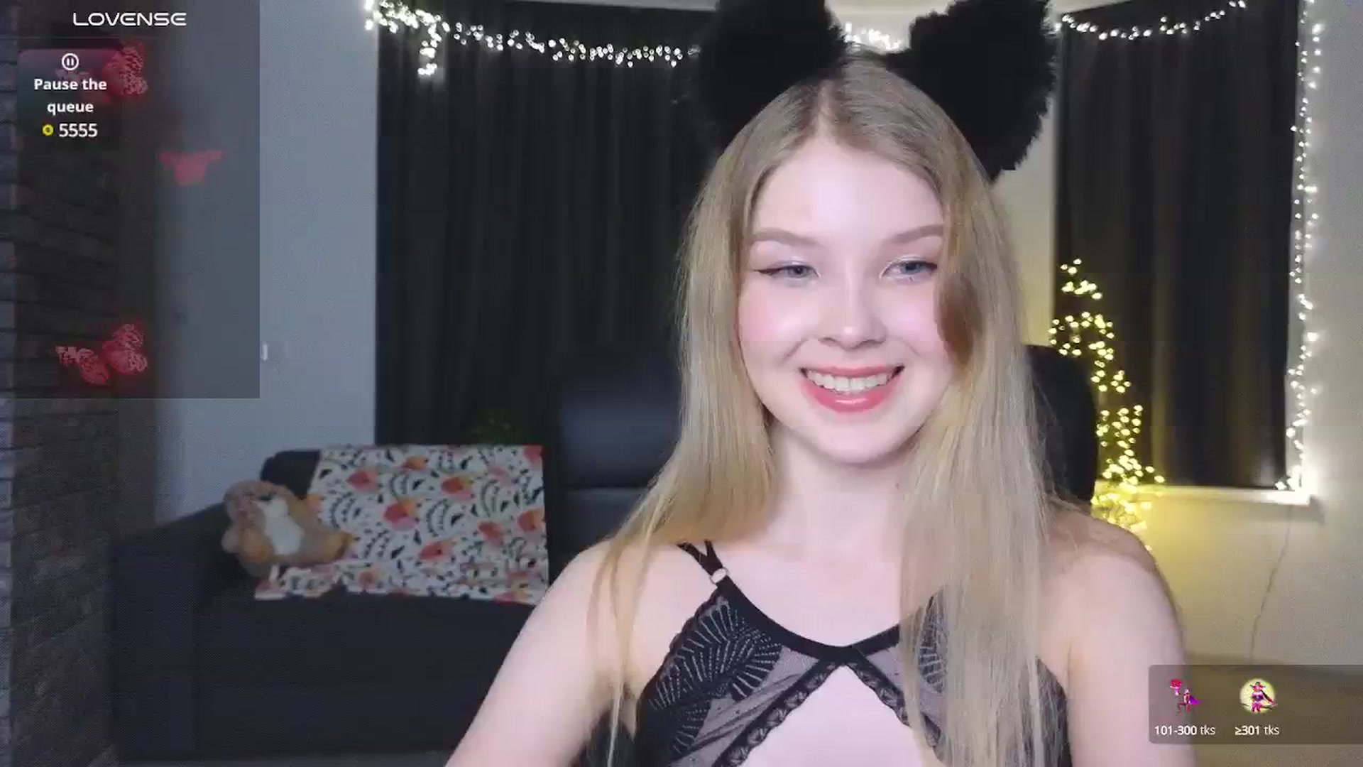 Gallery image thumbnail from Emiliya_Cute's myfreecams stream on, 11/24/2024, 17:08 image 8 of 20