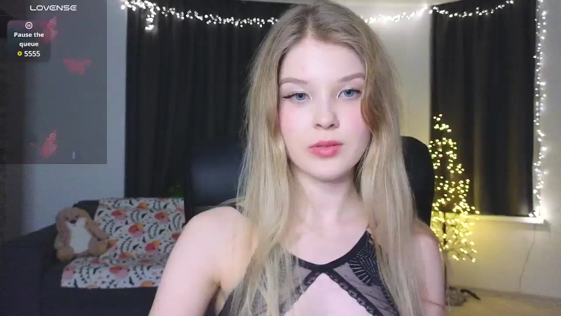Gallery image thumbnail from Emiliya_Cute's myfreecams stream on, 11/24/2024, 19:22 image 8 of 20