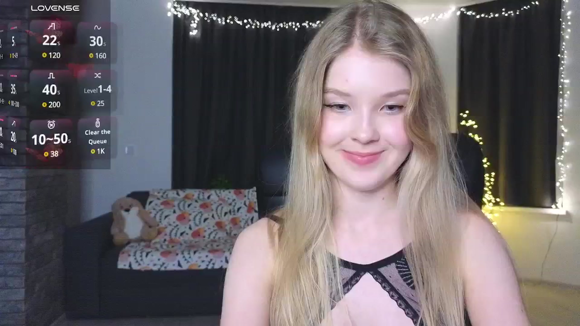 Gallery image thumbnail from Emiliya_Cute's myfreecams stream on, 11/24/2024, 20:27 image 6 of 20