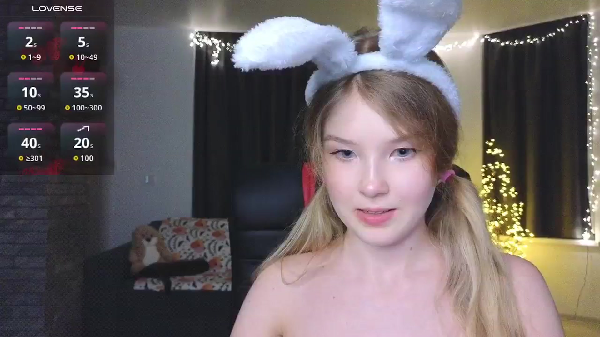 Gallery image thumbnail from Emiliya_Cute's myfreecams stream on, 11/28/2024, 19:53 image 18 of 20
