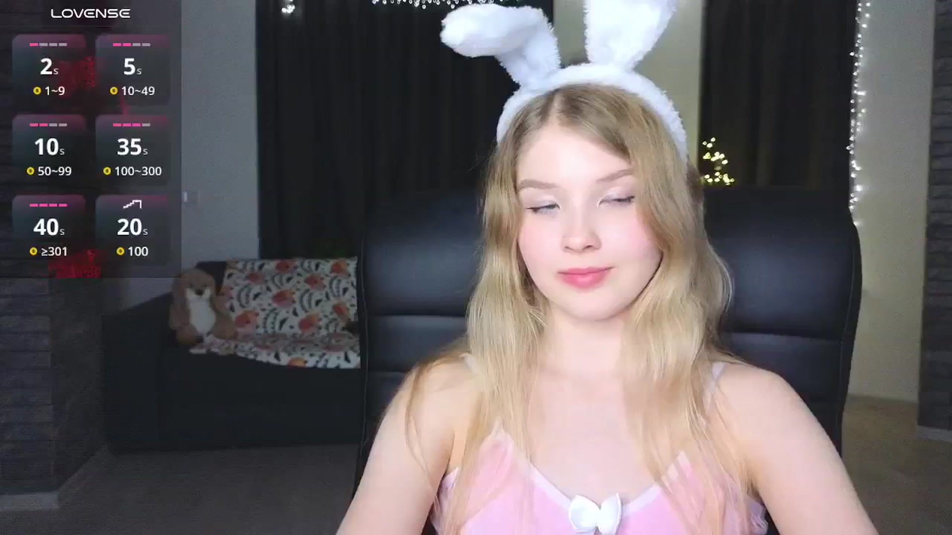 Gallery image thumbnail from Emiliya_Cute's myfreecams stream on, 12/05/2024, 18:54 image 18 of 20