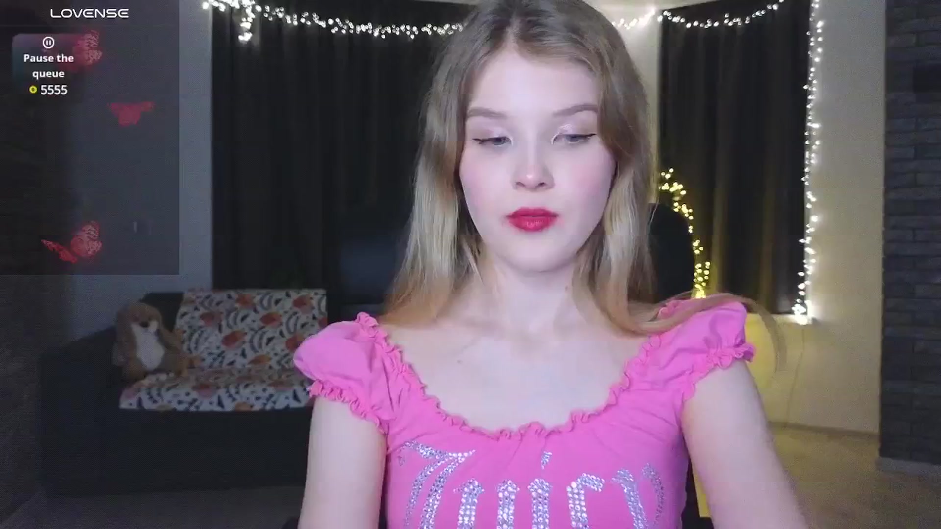 Gallery image thumbnail from Emiliya_Cute's myfreecams stream on, 12/07/2024, 19:23 image 19 of 20