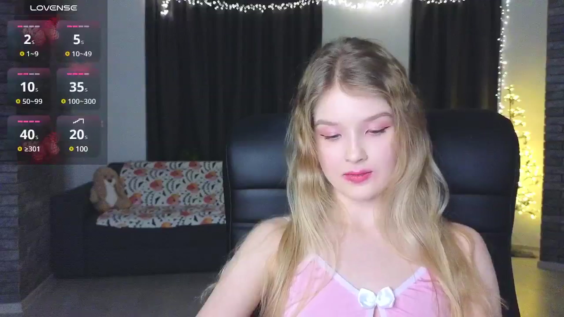 Gallery image thumbnail from Emiliya_Cute's myfreecams stream on, 12/11/2024, 18:49 image 13 of 20