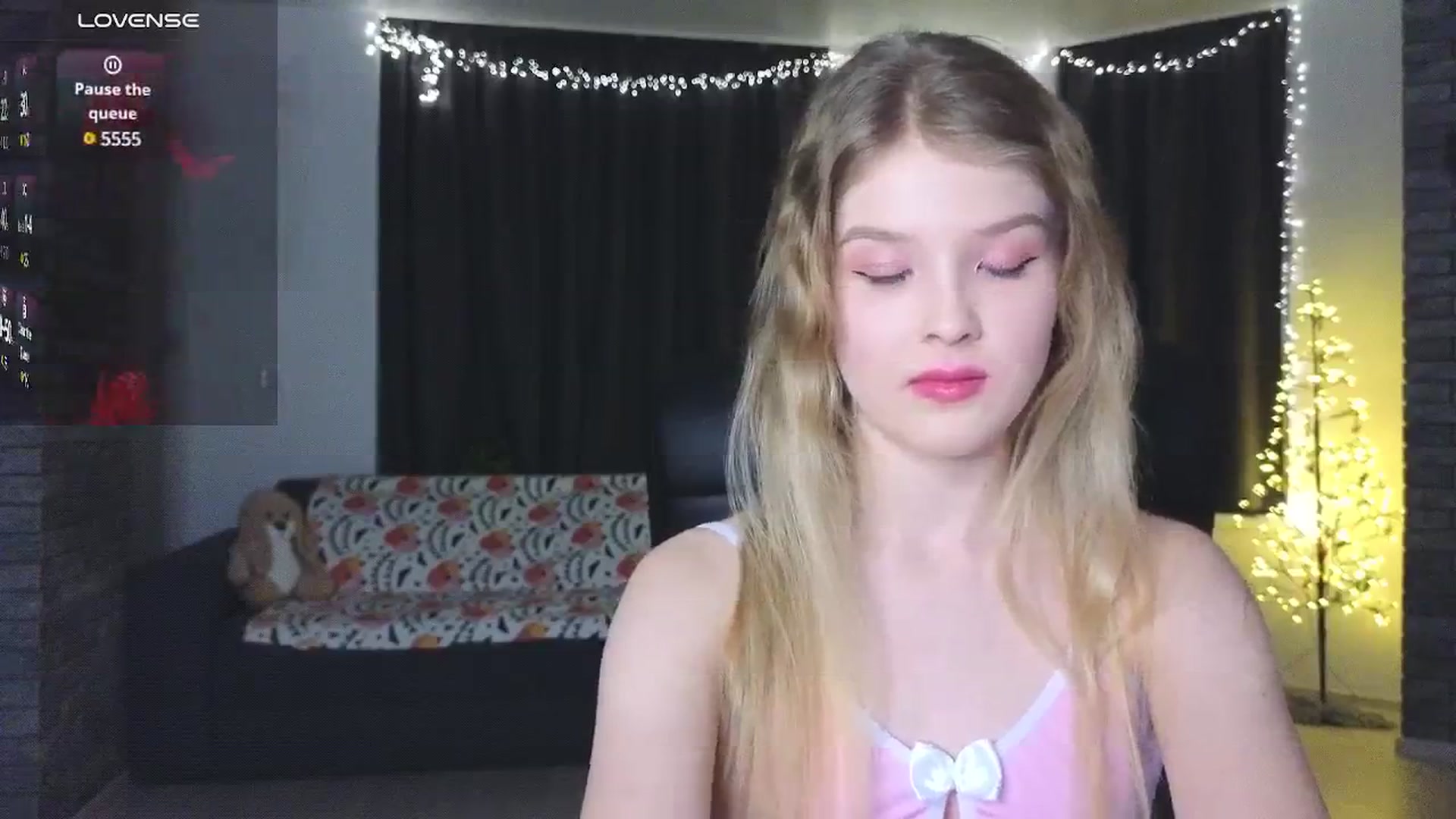 Gallery image thumbnail from Emiliya_Cute's myfreecams stream on, 12/11/2024, 18:49 image 20 of 20
