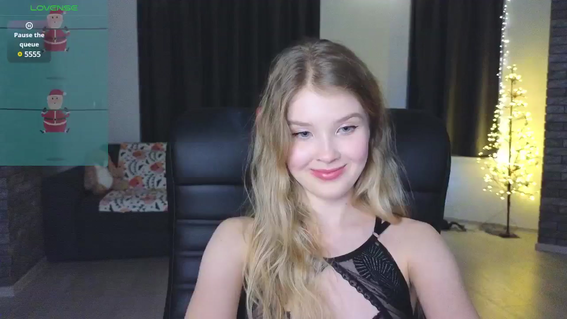 Gallery image thumbnail from Emiliya_Cute's myfreecams stream on, 12/14/2024, 17:04 image 11 of 20