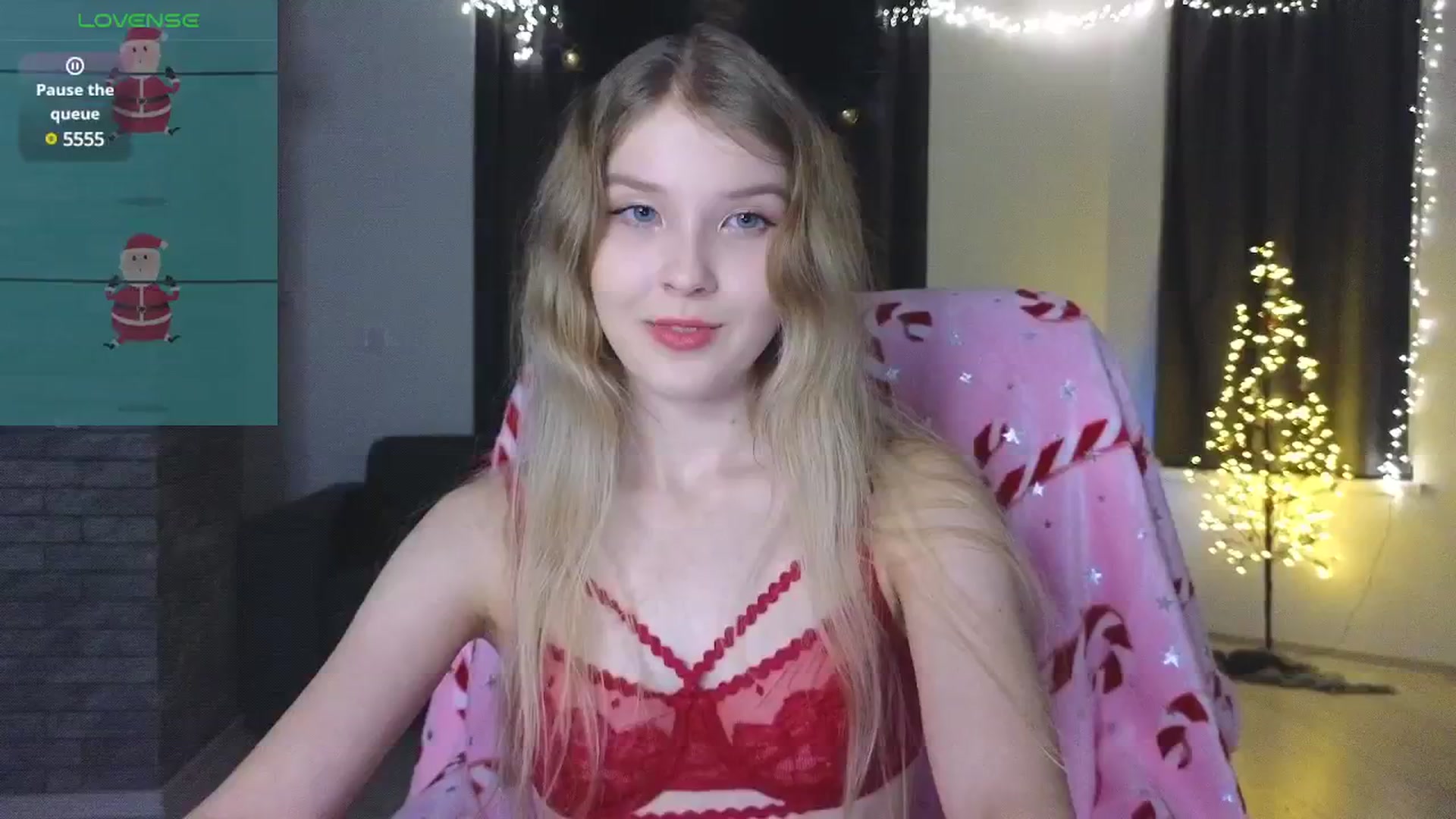 Gallery image thumbnail from Emiliya_Cute's myfreecams stream on, 12/22/2024, 16:33 image 9 of 20