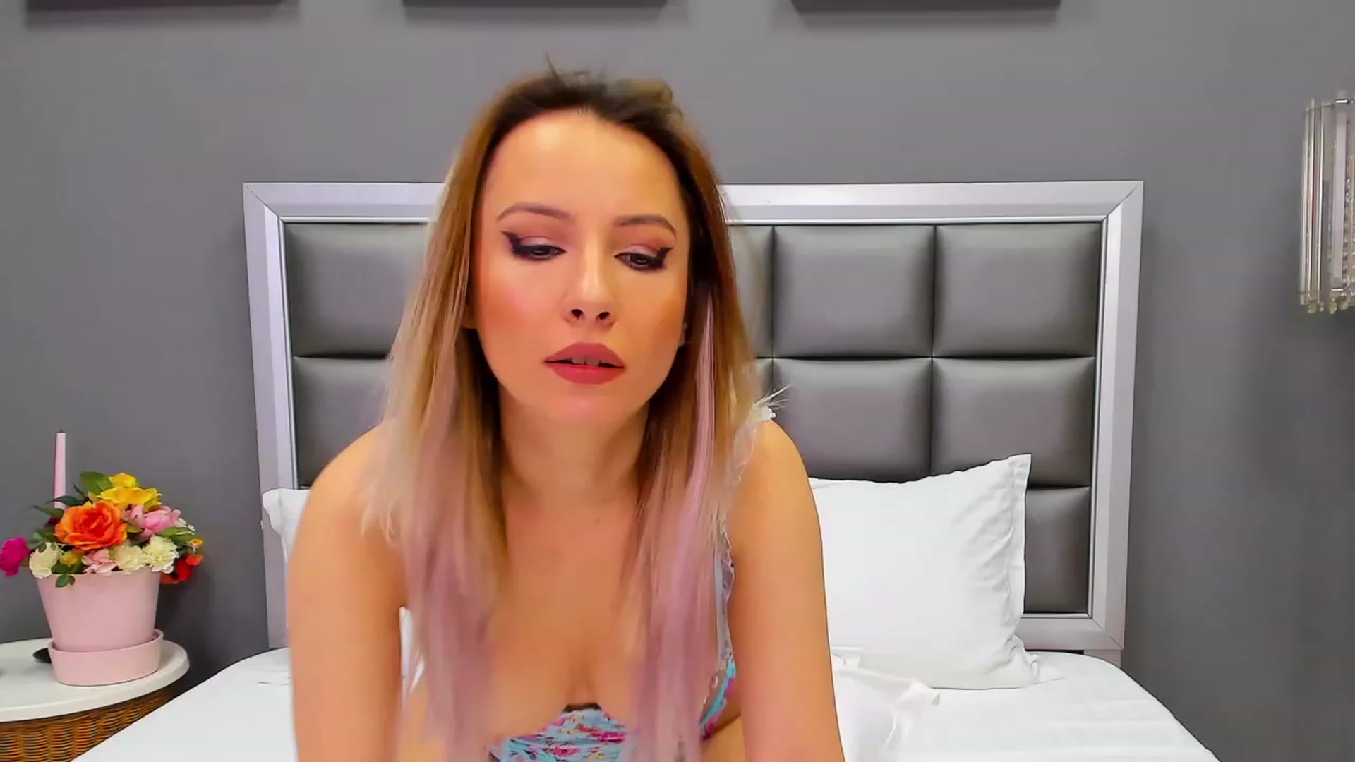 Gallery image thumbnail from EmillyBronte's myfreecams stream on, 03/06/2023, 21:29 image 14 of 20