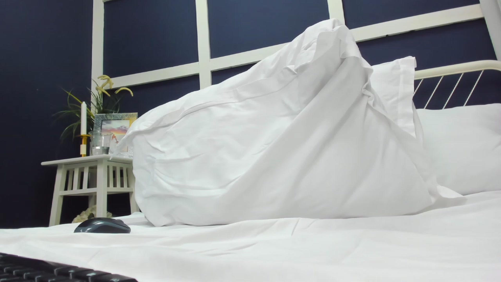 Gallery image thumbnail from EmillyBronte's myfreecams stream on, 03/27/2023, 02:32 image 1 of 20