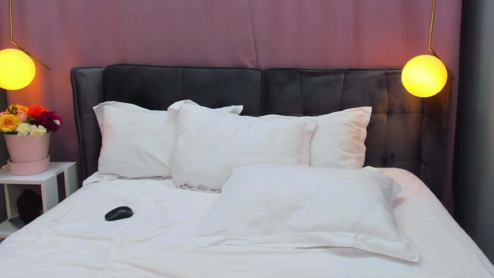 Gallery image thumbnail from EmillyBronte's myfreecams stream on, 06/10/2023, 22:09 image 14 of 20