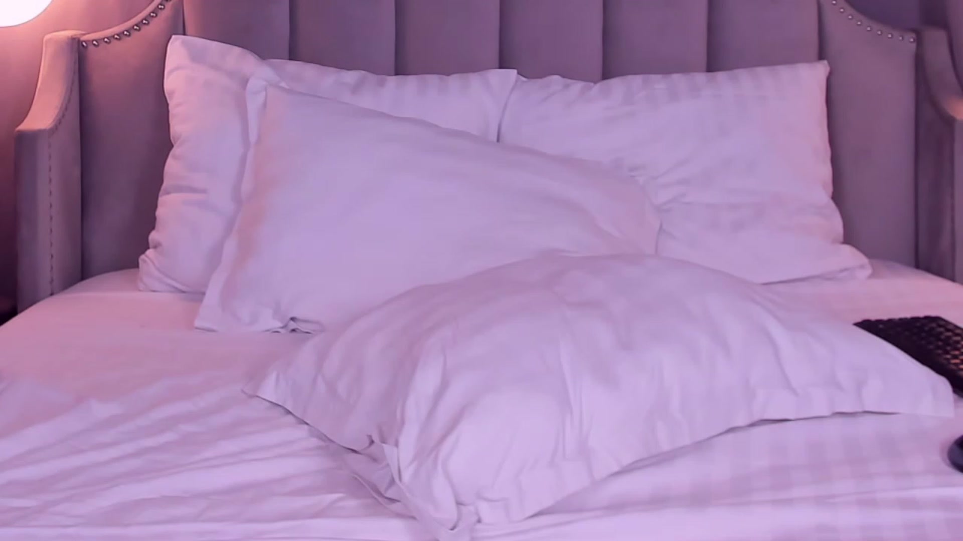 Gallery image thumbnail from EmillyBronte's myfreecams stream on, 06/16/2023, 02:32 image 6 of 20