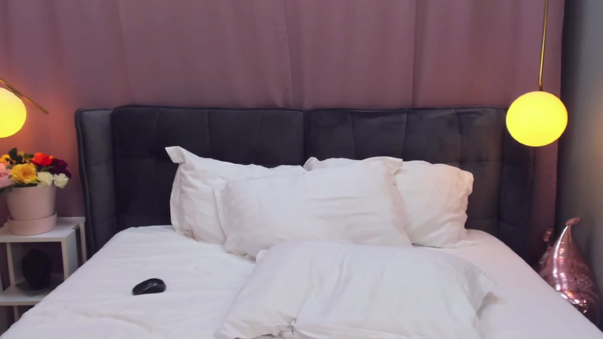 Gallery image thumbnail from EmillyBronte's myfreecams stream on, 06/17/2023, 22:21 image 15 of 20