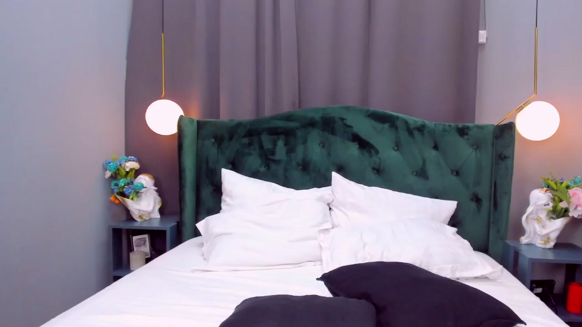 Gallery image thumbnail from EmillyBronte's myfreecams stream on, 07/25/2024, 10:44 image 20 of 20