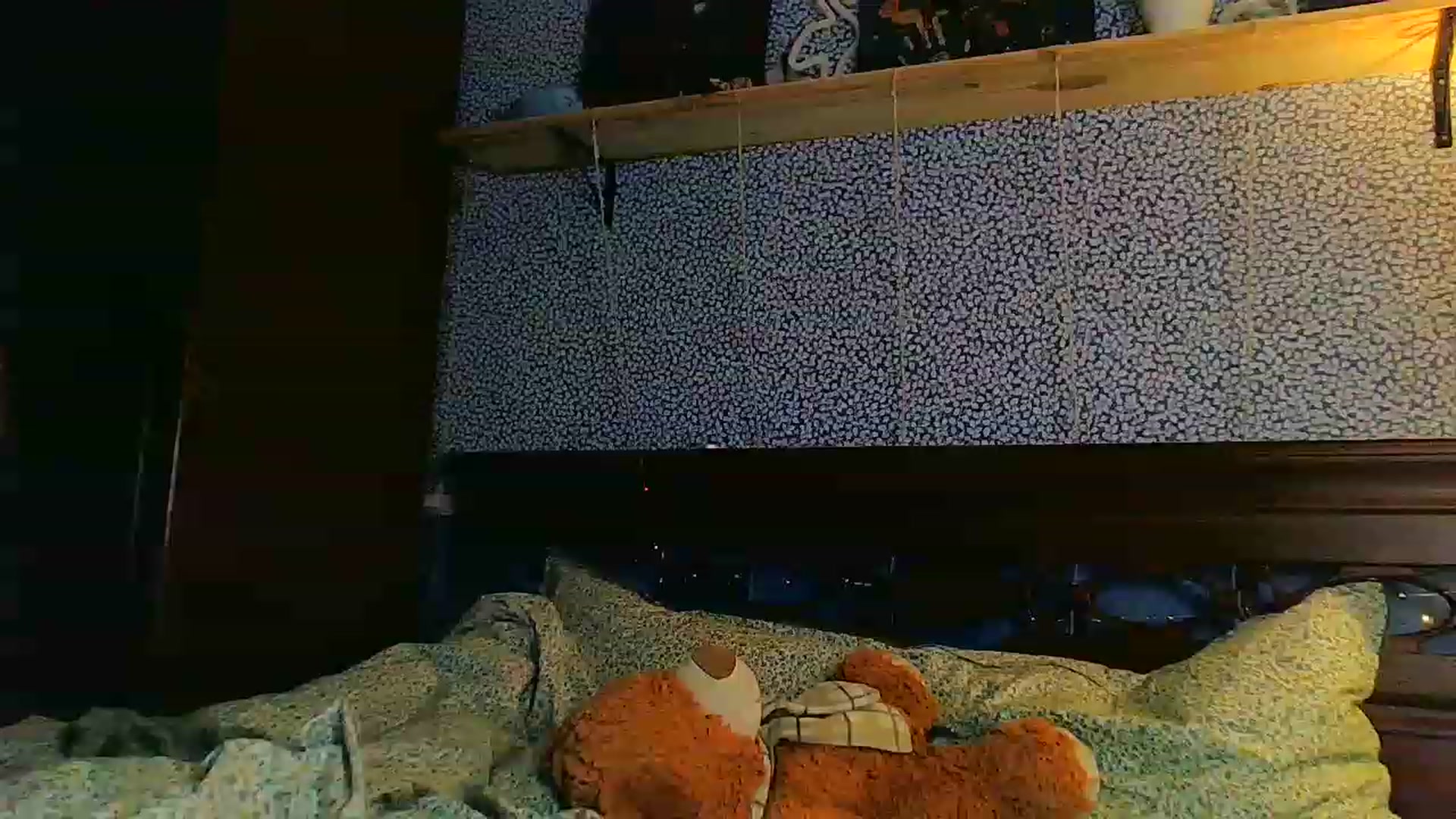 Gallery image thumbnail from EmillyGinger's myfreecams stream on, 12/03/2022, 20:55 image 14 of 20