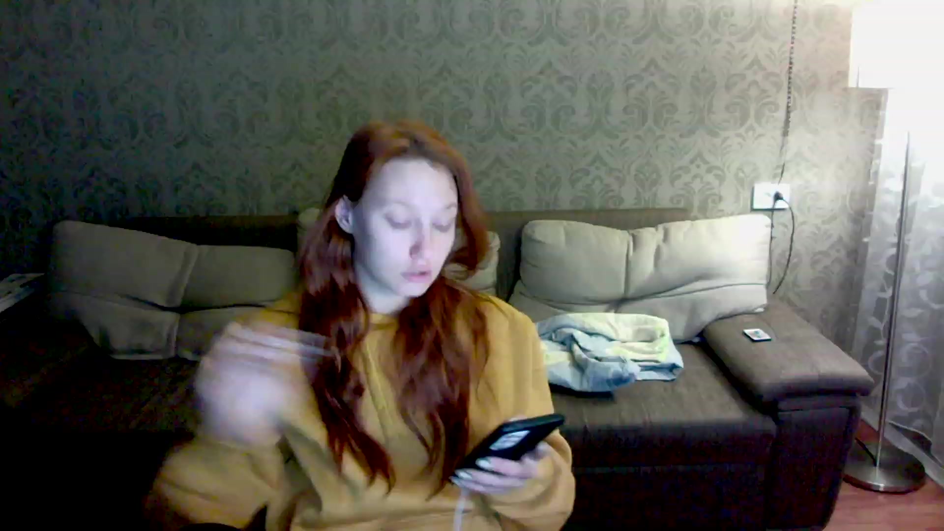 Gallery image thumbnail from EmillyGinger's myfreecams stream on, 12/09/2022, 14:38 image 2 of 20