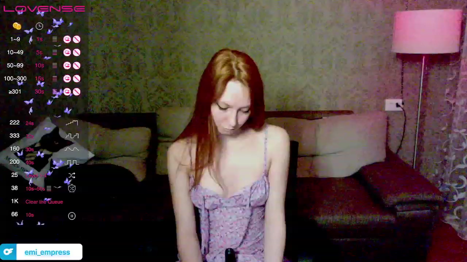 Gallery image thumbnail from EmillyGinger's myfreecams stream on, 12/10/2022, 21:49 image 2 of 20
