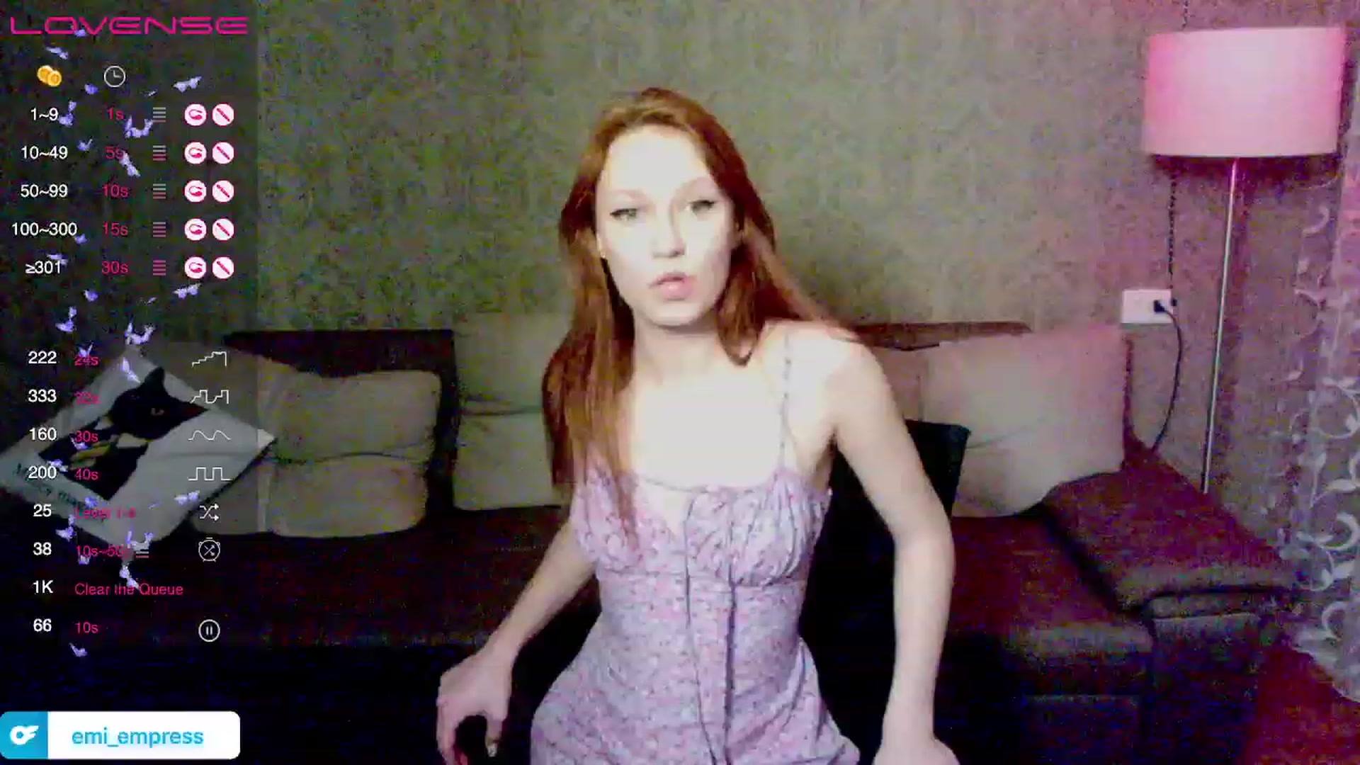 Gallery image thumbnail from EmillyGinger's myfreecams stream on, 12/10/2022, 21:49 image 3 of 20
