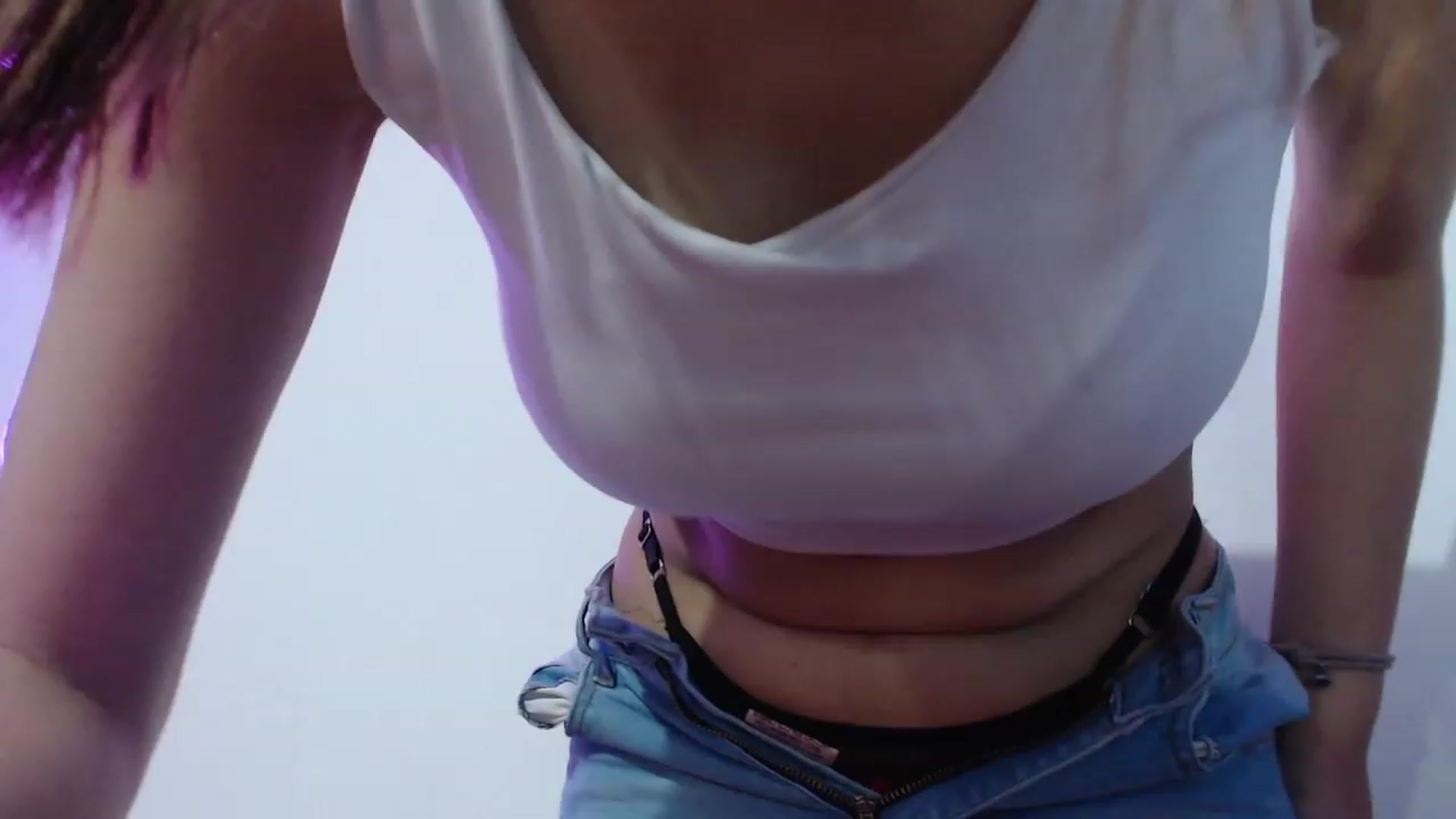 Gallery image thumbnail from Emily18angel's myfreecams stream on, 12/31/2022, 21:24 image 10 of 20