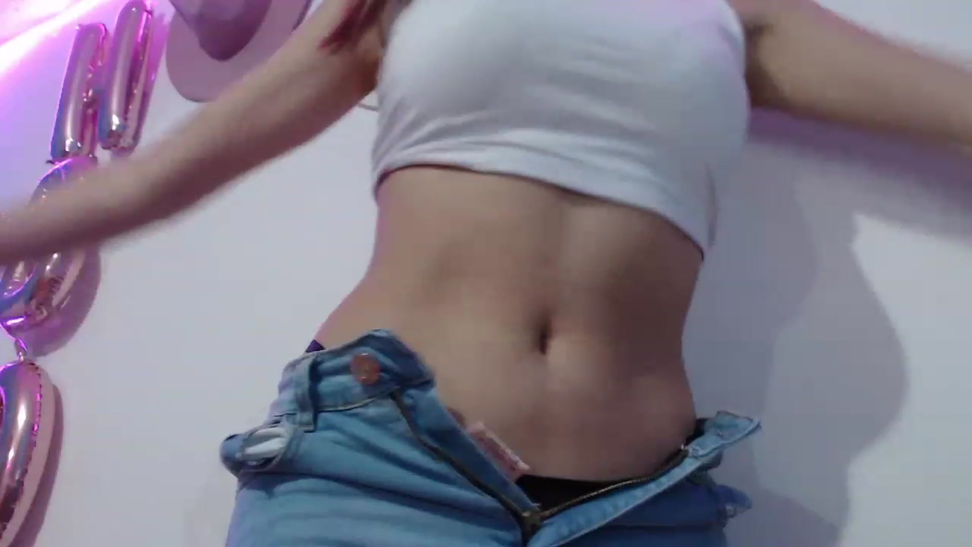 Gallery image thumbnail from Emily18angel's myfreecams stream on, 12/31/2022, 21:24 image 13 of 20