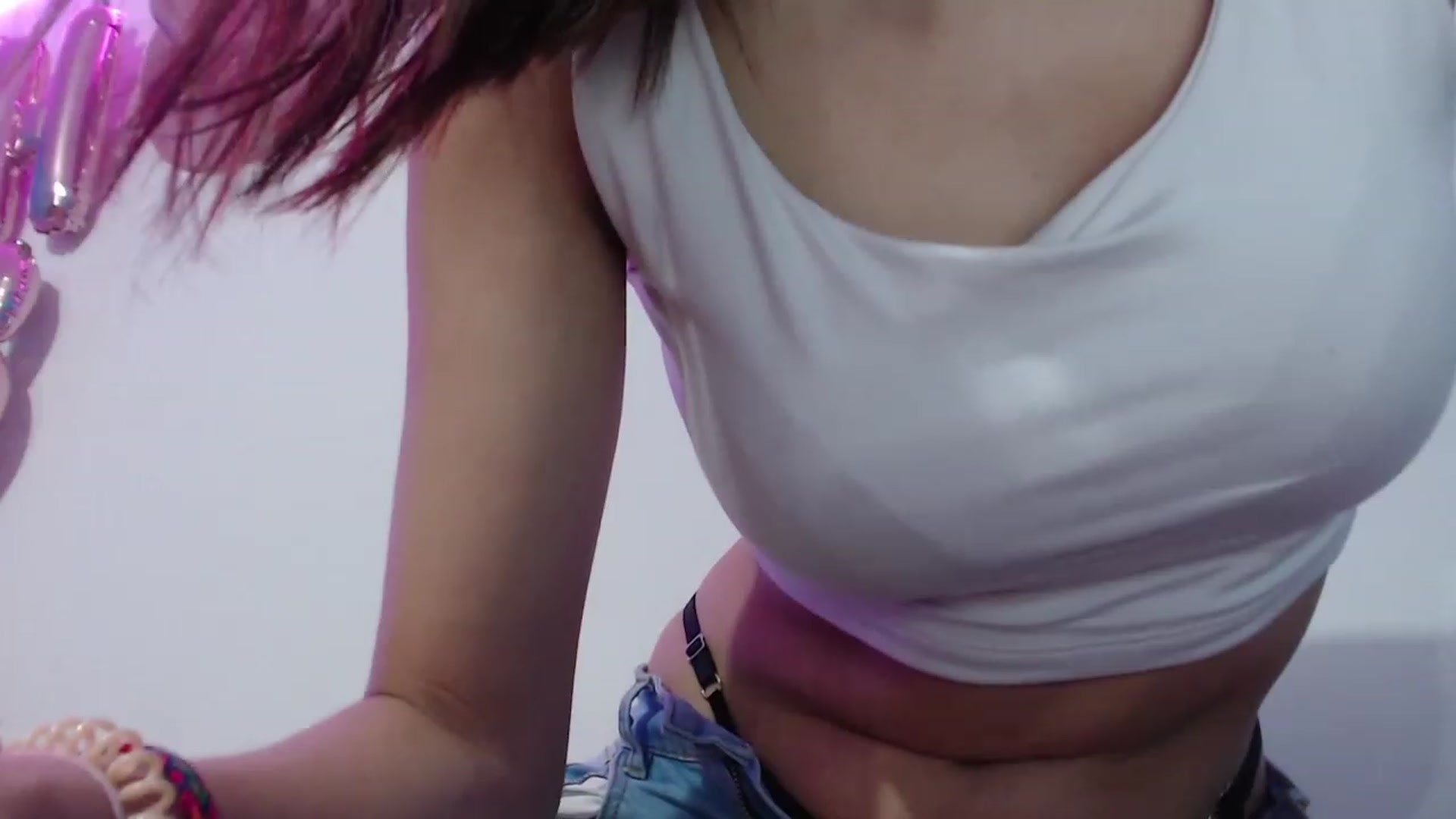 Gallery image thumbnail from Emily18angel's myfreecams stream on, 12/31/2022, 21:24 image 15 of 20