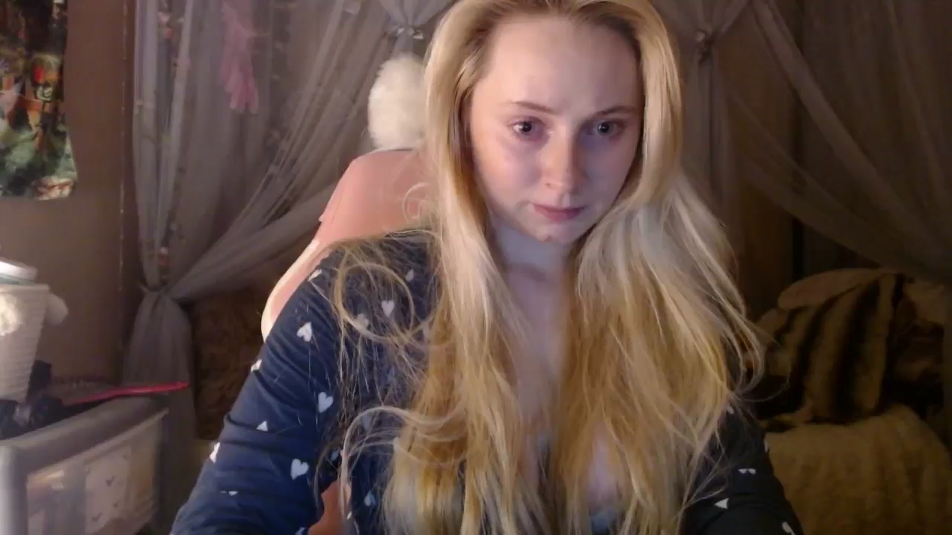 Gallery image thumbnail from EmilyAngel18's myfreecams stream on, 02/09/2025, 21:27 image 17 of 20