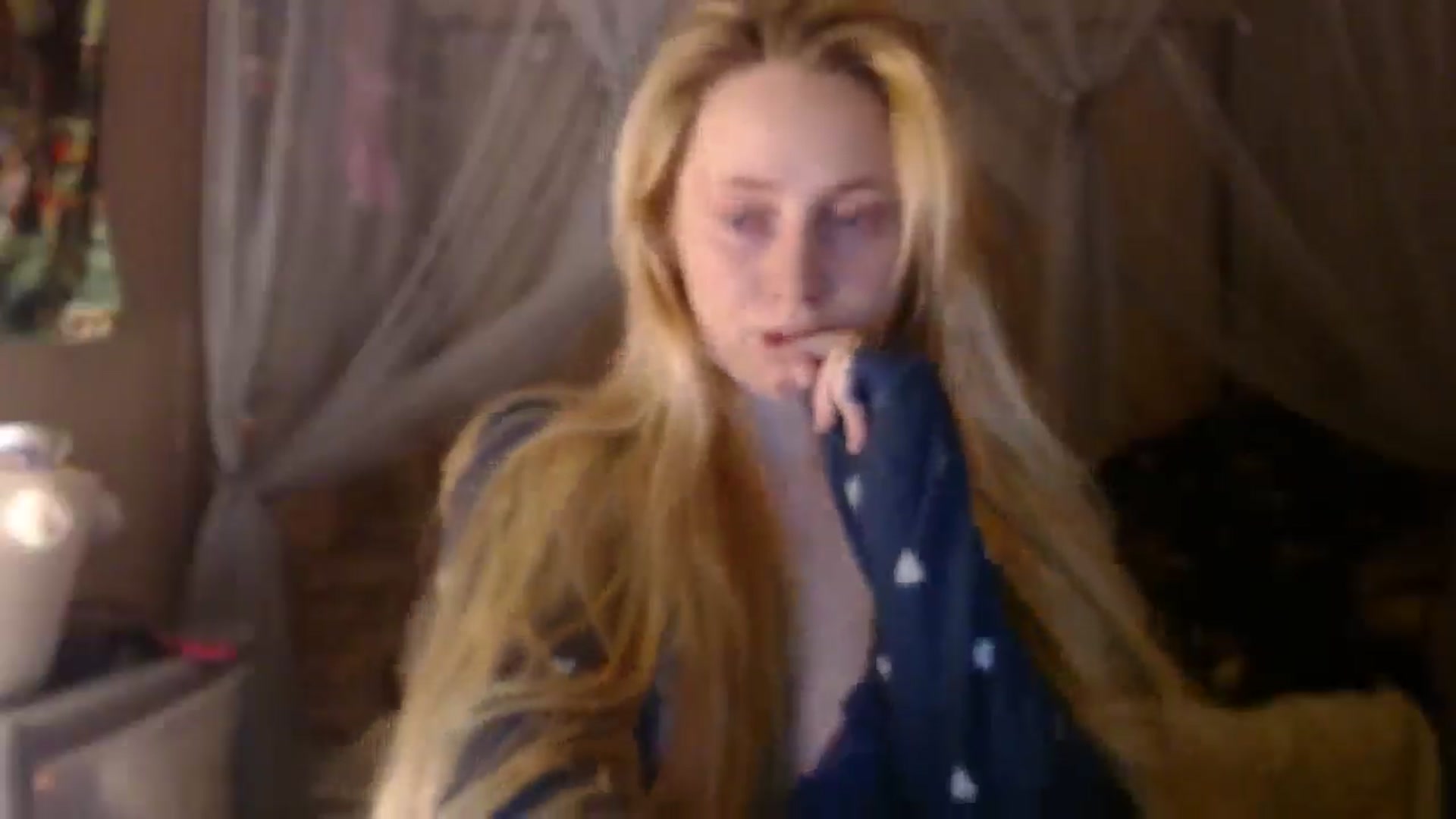 Gallery image thumbnail from EmilyAngel18's myfreecams stream on, 02/18/2025, 21:57 image 20 of 20