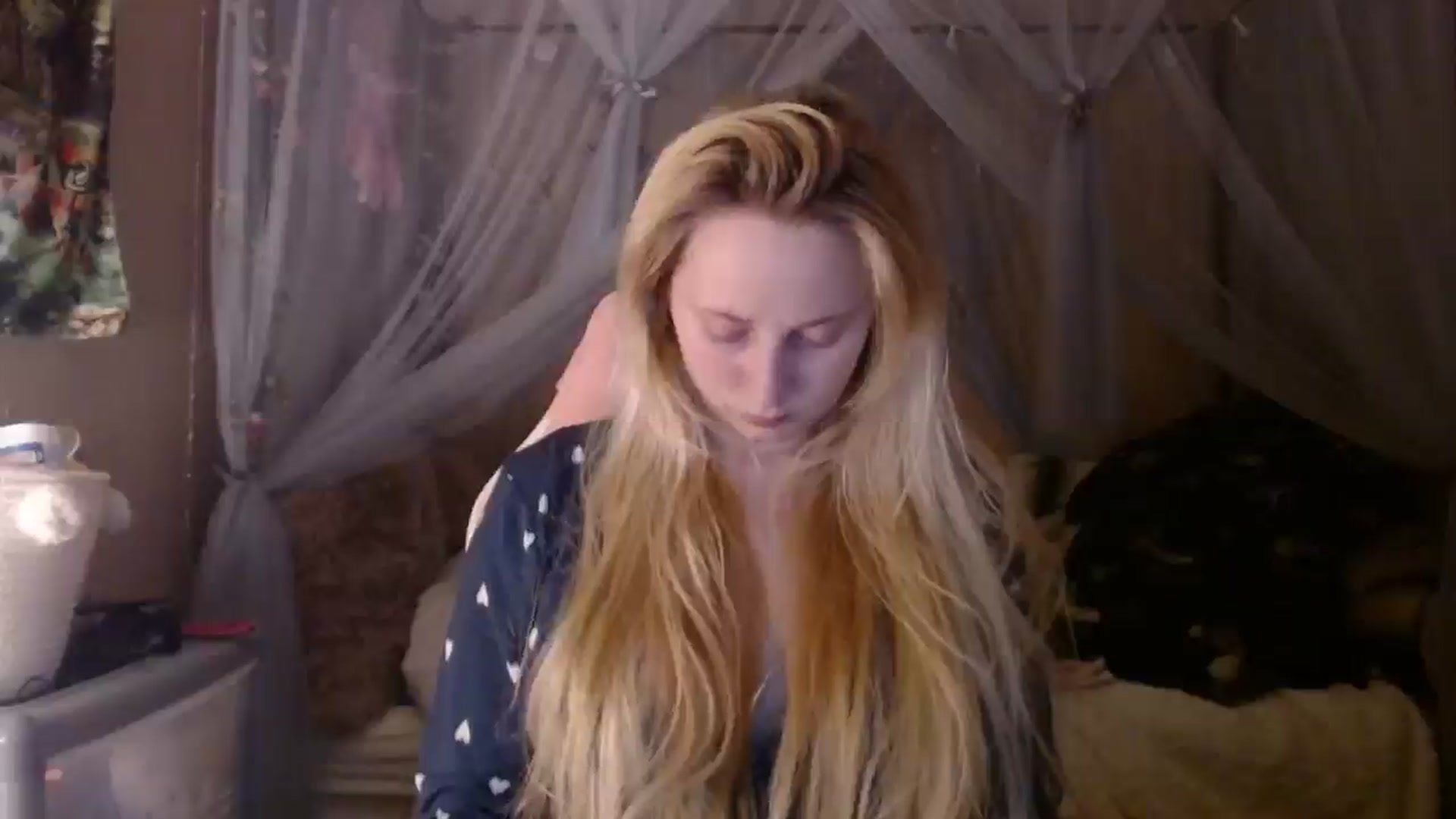 Gallery image thumbnail from EmilyAngel18's myfreecams stream on, 02/18/2025, 21:57 image 7 of 20