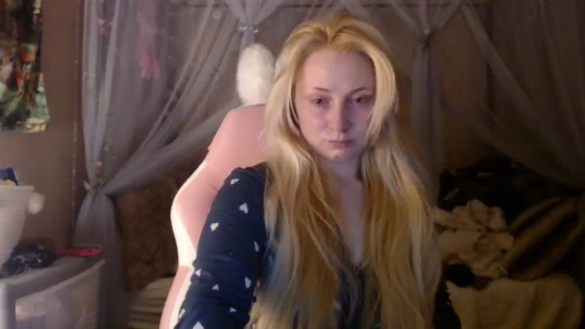 Gallery image thumbnail from EmilyAngel18's myfreecams stream on, 02/24/2025, 23:59 image 16 of 20