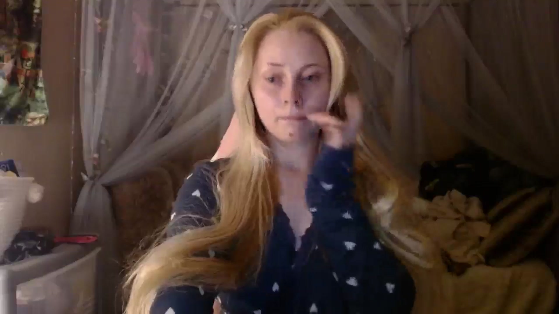Gallery image thumbnail from EmilyAngel18's myfreecams stream on, 02/24/2025, 23:59 image 14 of 20