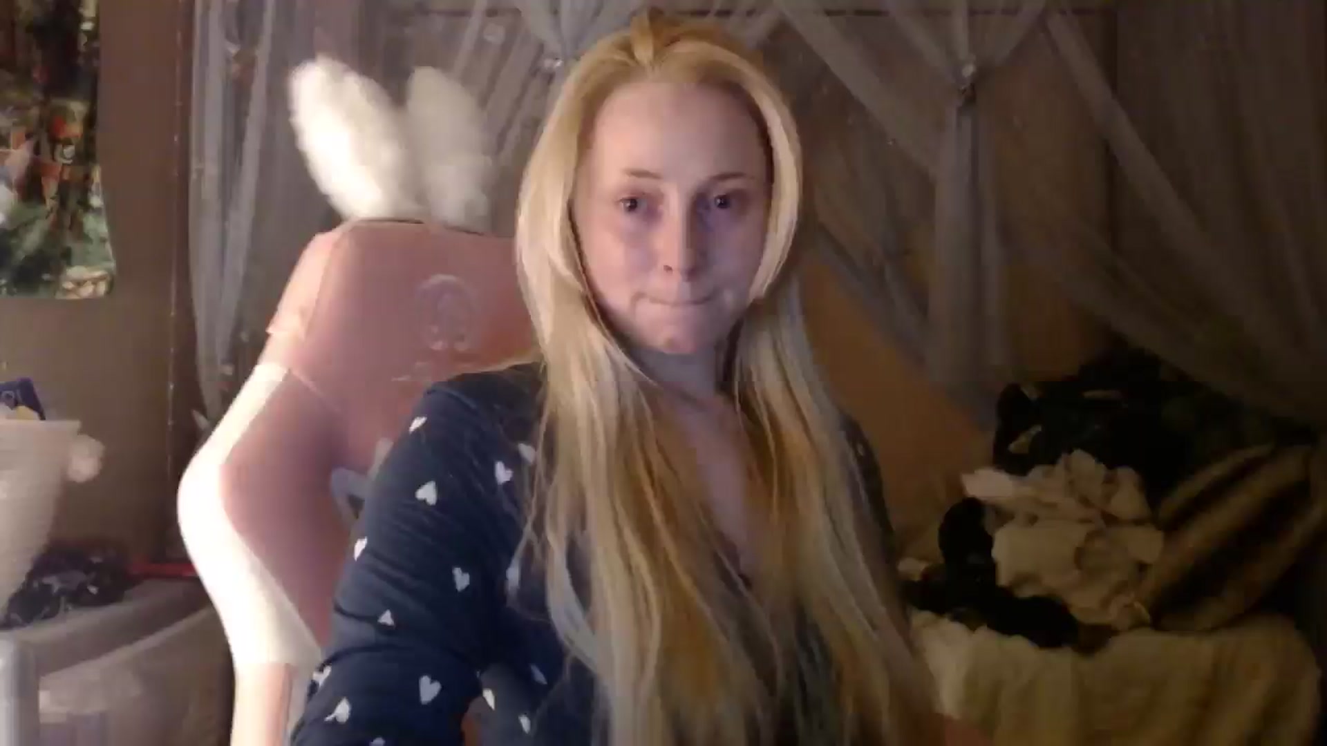 Gallery image thumbnail from EmilyAngel18's myfreecams stream on, 02/24/2025, 23:59 image 13 of 20