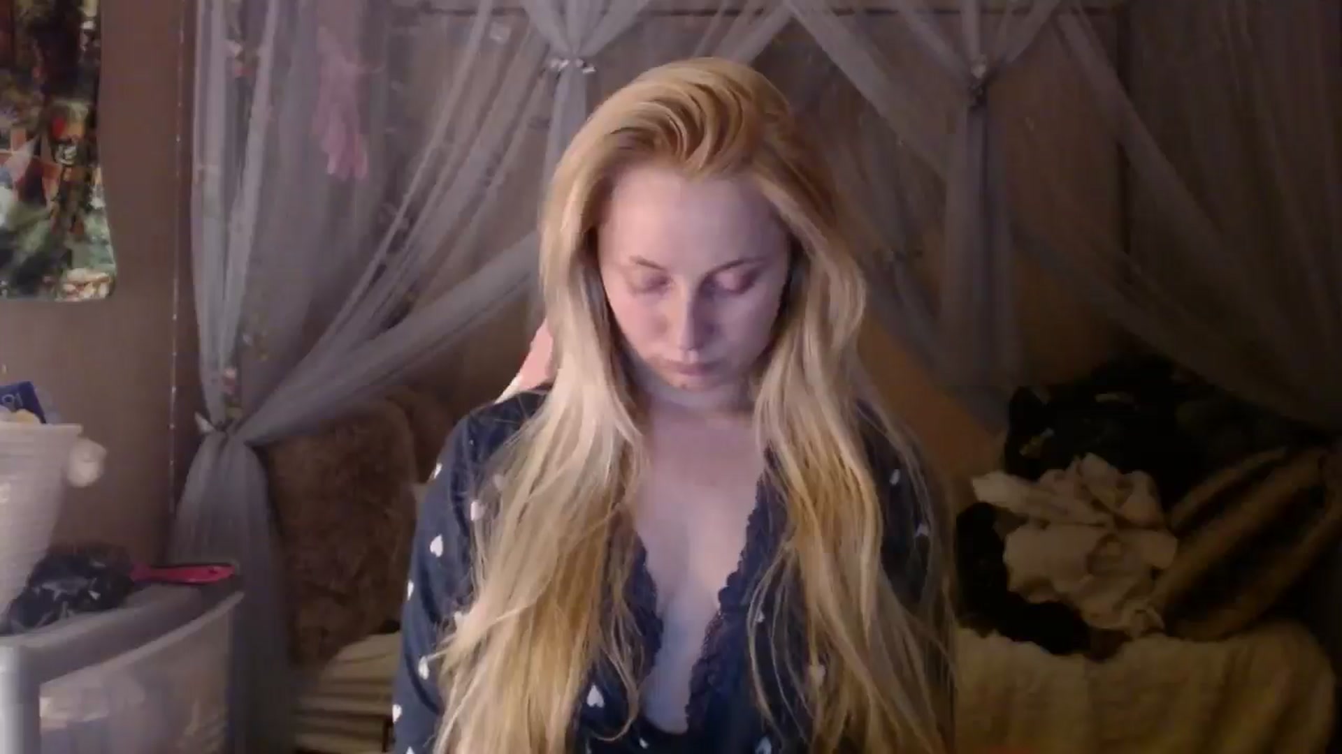 Gallery image thumbnail from EmilyAngel18's myfreecams stream on, 02/24/2025, 23:59 image 4 of 20