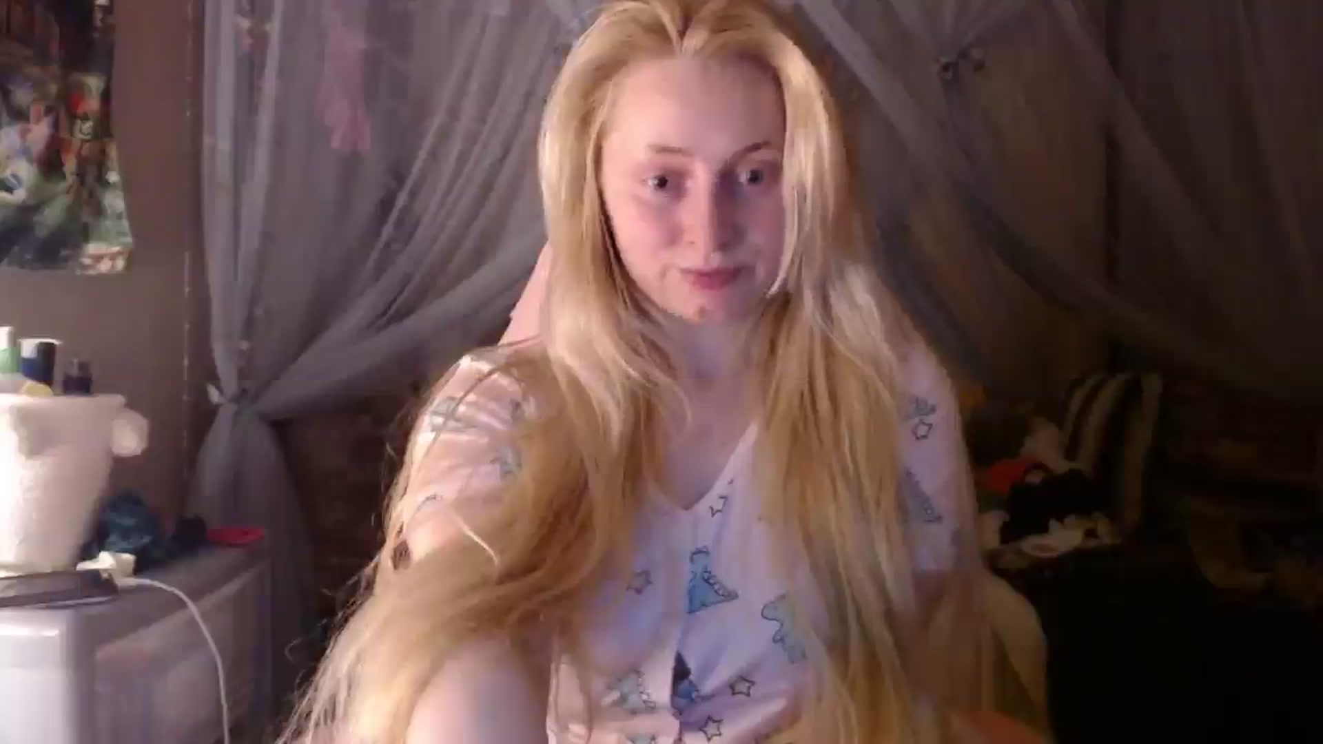 Gallery image thumbnail from EmilyAngel18's myfreecams stream on, 03/04/2025, 22:19 image 13 of 20