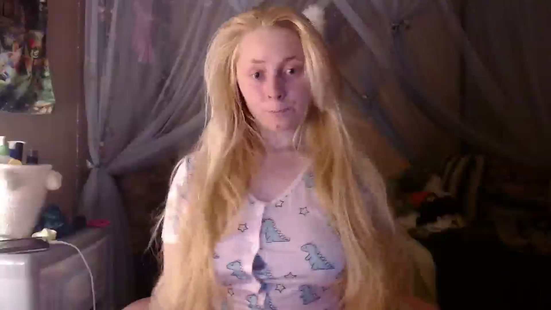 Gallery image thumbnail from EmilyAngel18's myfreecams stream on, 03/04/2025, 22:19 image 2 of 20
