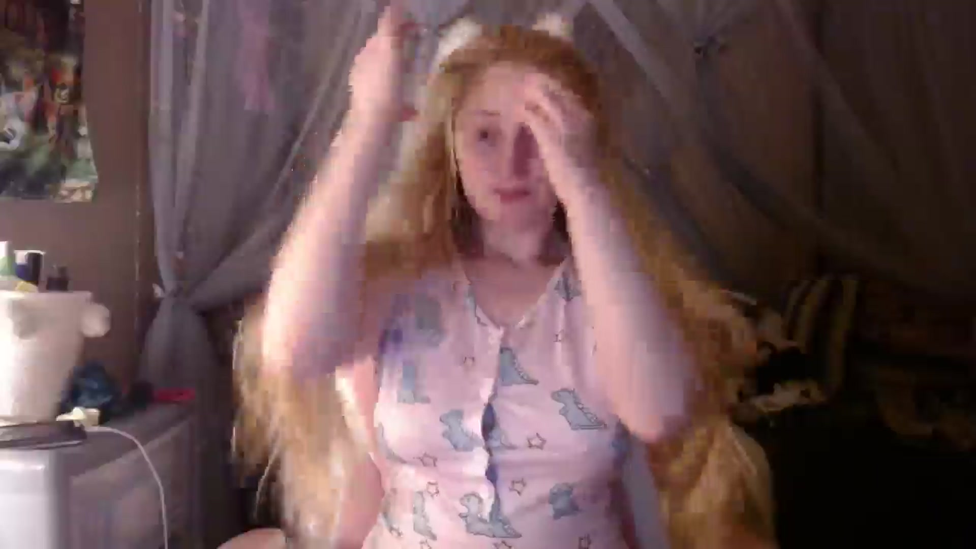 Gallery image thumbnail from EmilyAngel18's myfreecams stream on, 03/04/2025, 22:19 image 17 of 20