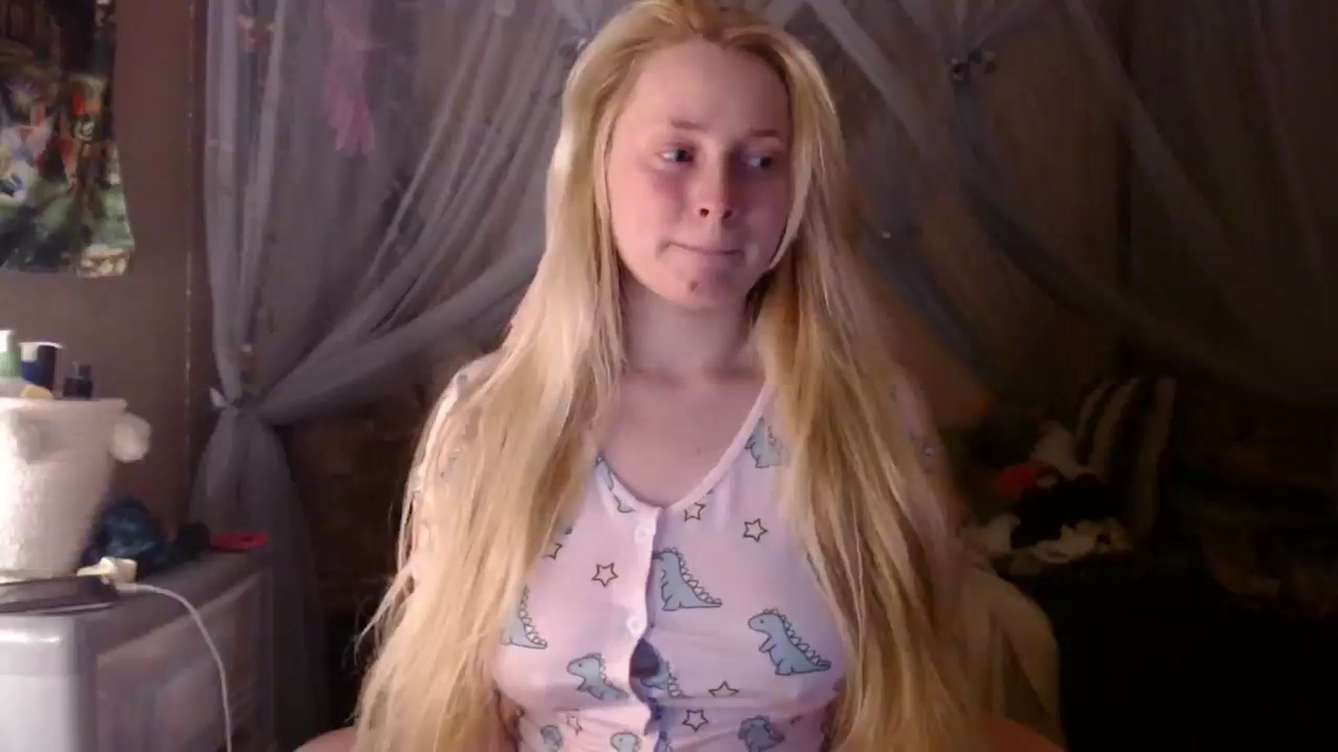Gallery image thumbnail from EmilyAngel18's myfreecams stream on, 03/04/2025, 22:19 image 11 of 20