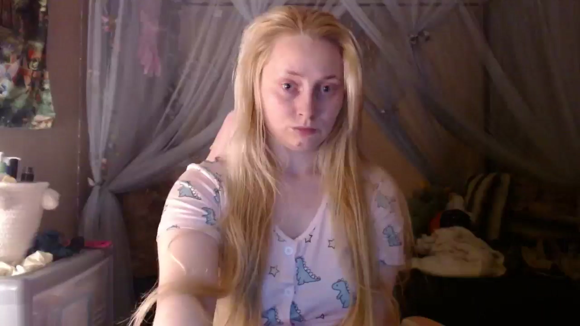 Gallery image thumbnail from EmilyAngel18's myfreecams stream on, 03/04/2025, 23:11 image 8 of 20