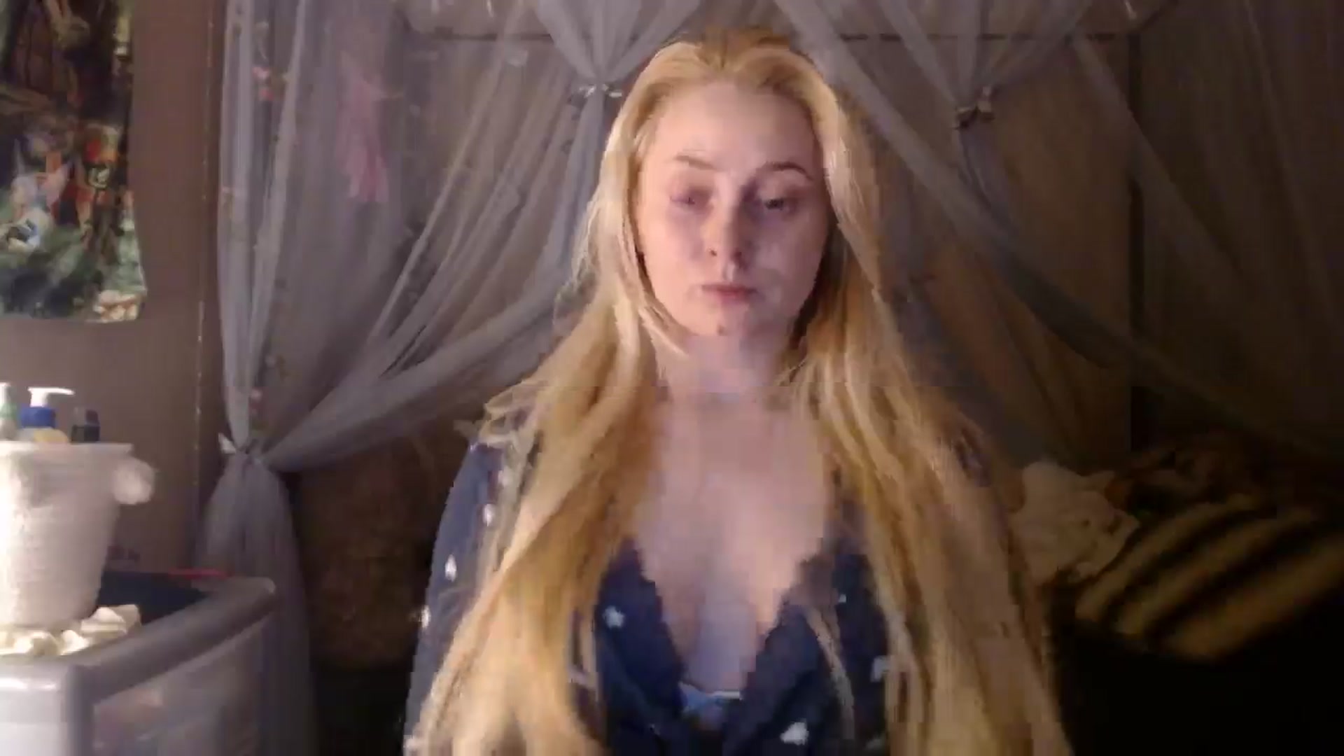 Gallery image thumbnail from EmilyAngel18's myfreecams stream on, 03/08/2025, 24:00 image 6 of 20