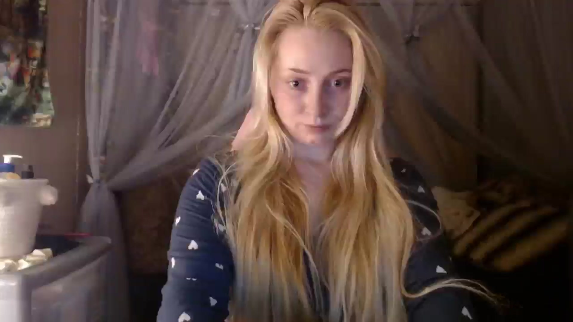 Gallery image thumbnail from EmilyAngel18's myfreecams stream on, 03/08/2025, 24:00 image 19 of 20