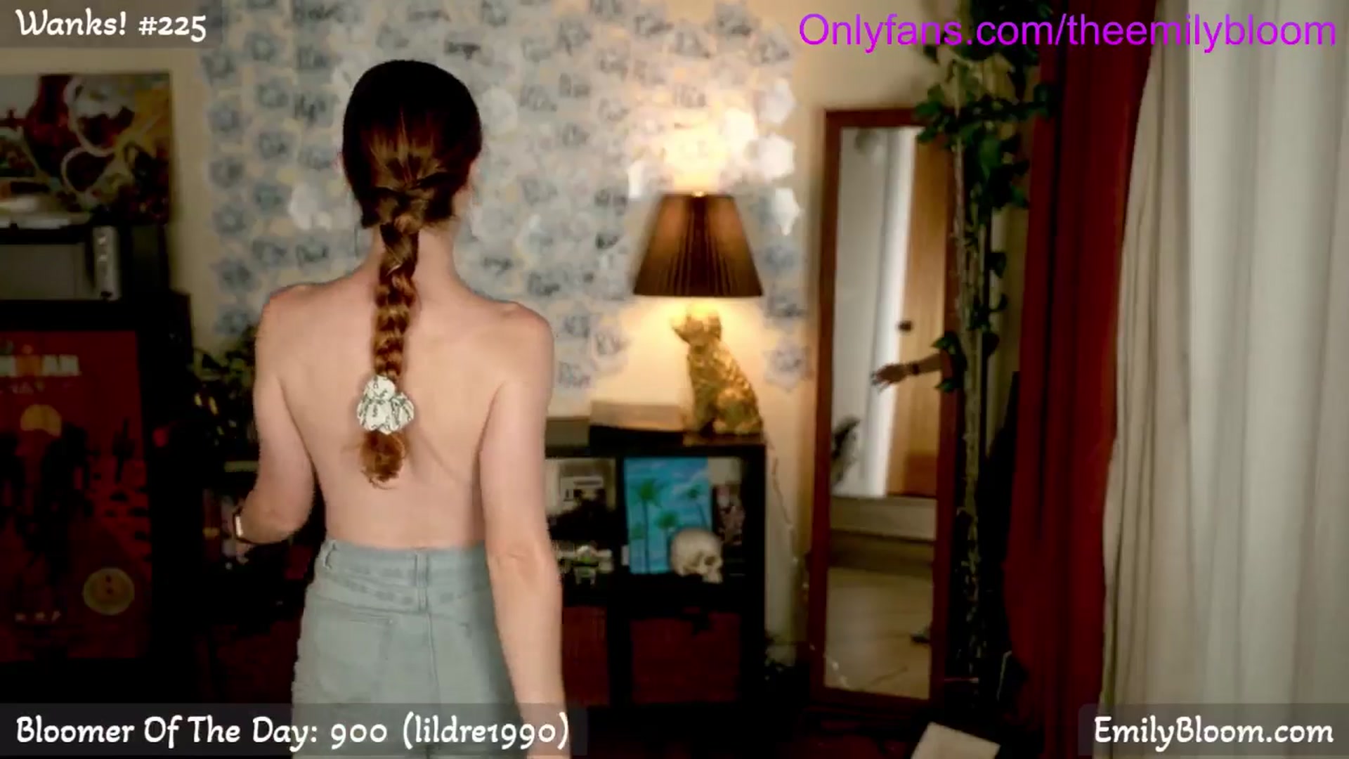 Gallery image thumbnail from EmilyBloom's myfreecams stream on, 01/04/2026, 02:06 image 13 of 20