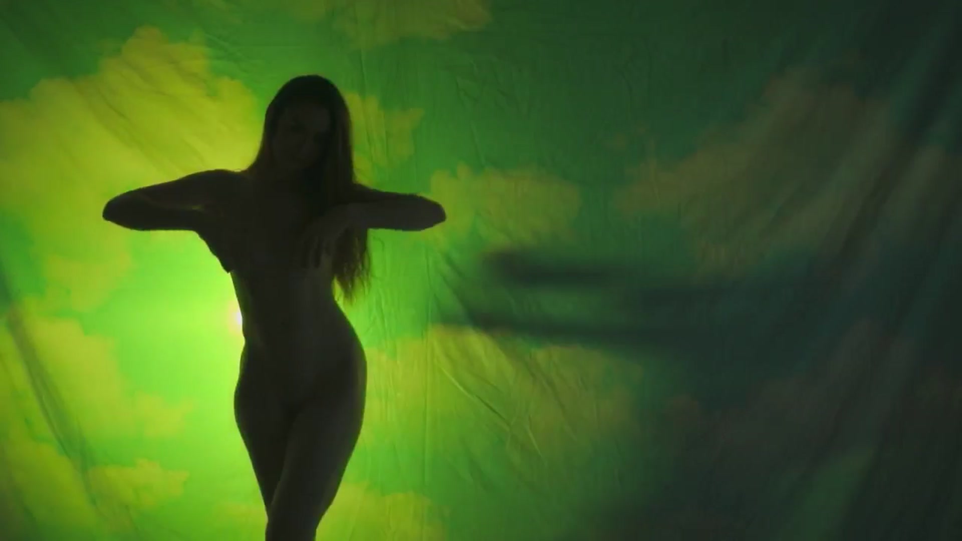 Gallery image thumbnail from EmilyBloom's myfreecams stream on, 03/01/2026, 01:49 image 11 of 20