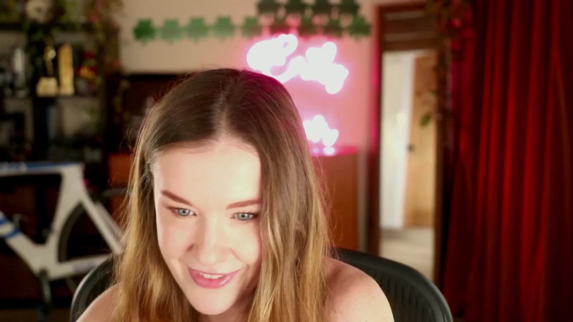 Gallery image thumbnail from EmilyBloom's myfreecams stream on, 03/04/2026, 22:59 image 16 of 20
