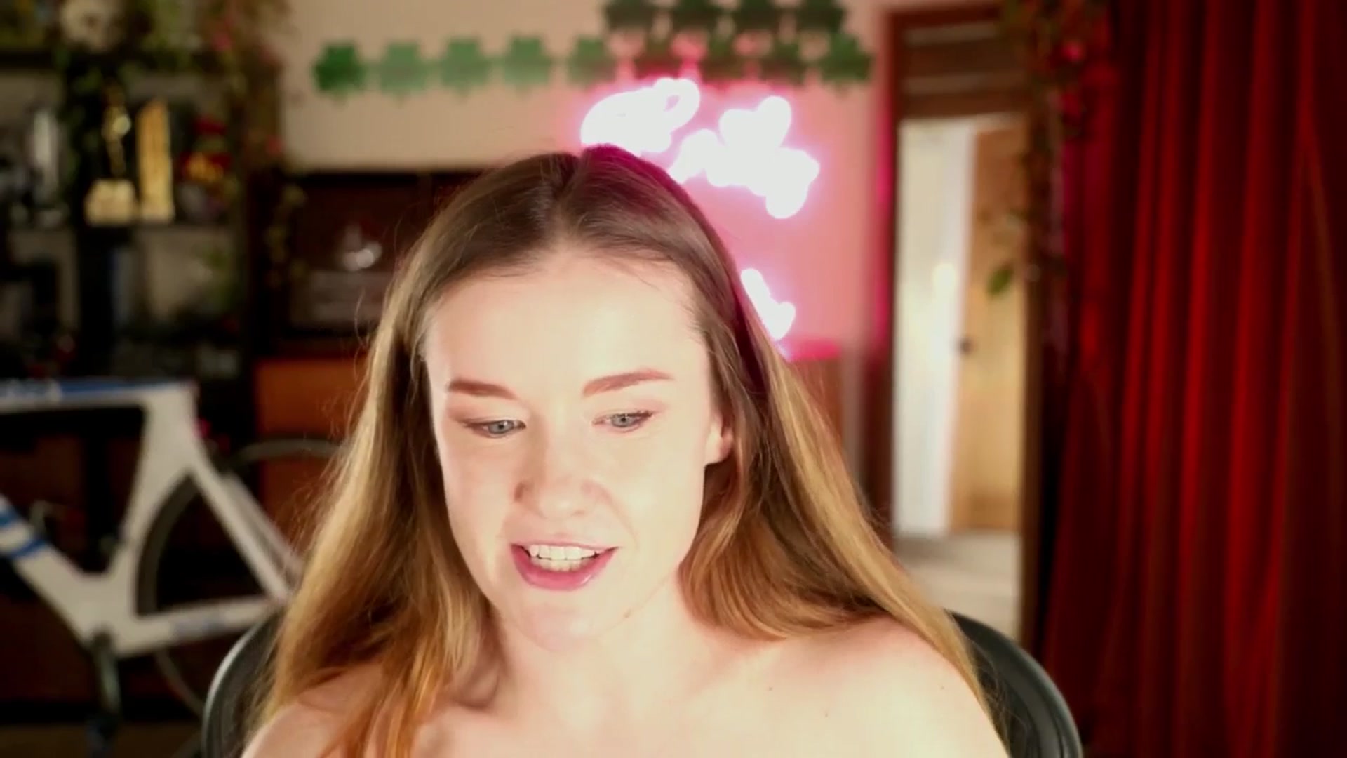Gallery image thumbnail from EmilyBloom's myfreecams stream on, 03/04/2026, 22:59 image 15 of 20