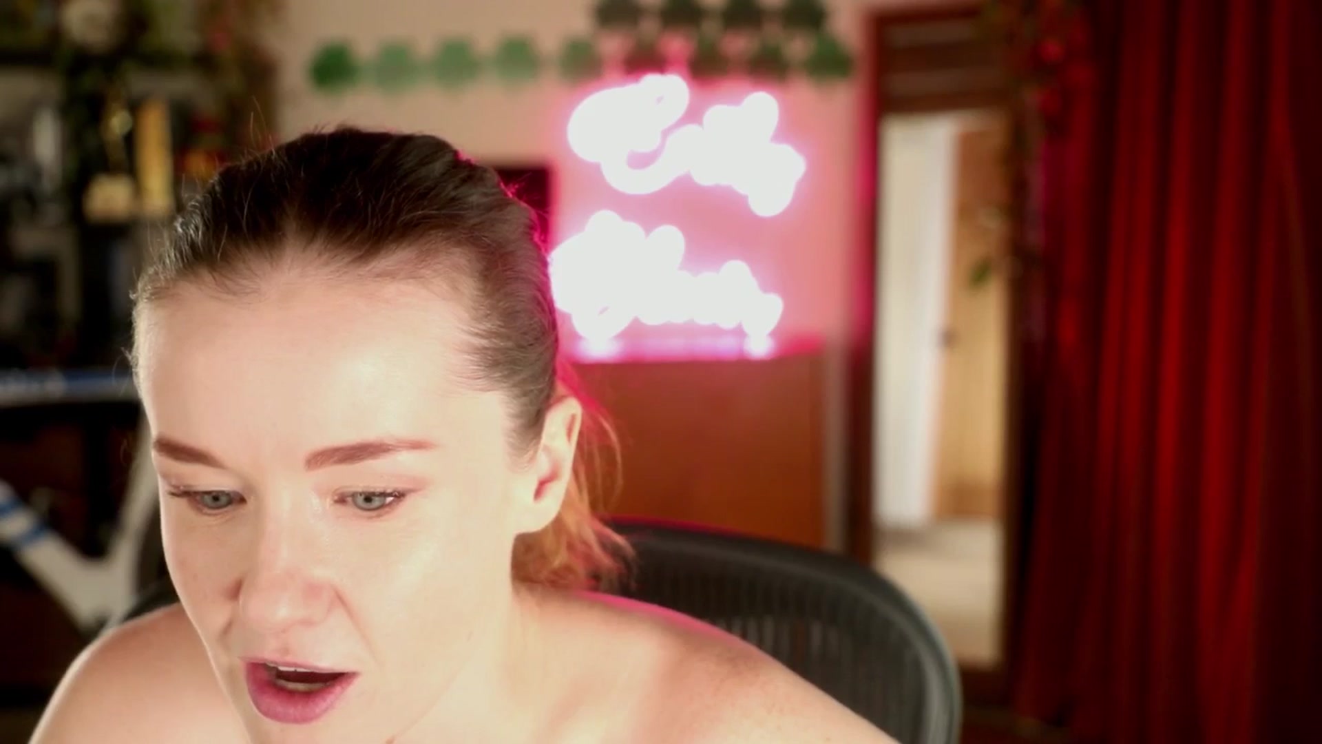 Gallery image thumbnail from EmilyBloom's myfreecams stream on, 03/04/2026, 23:17 image 13 of 20
