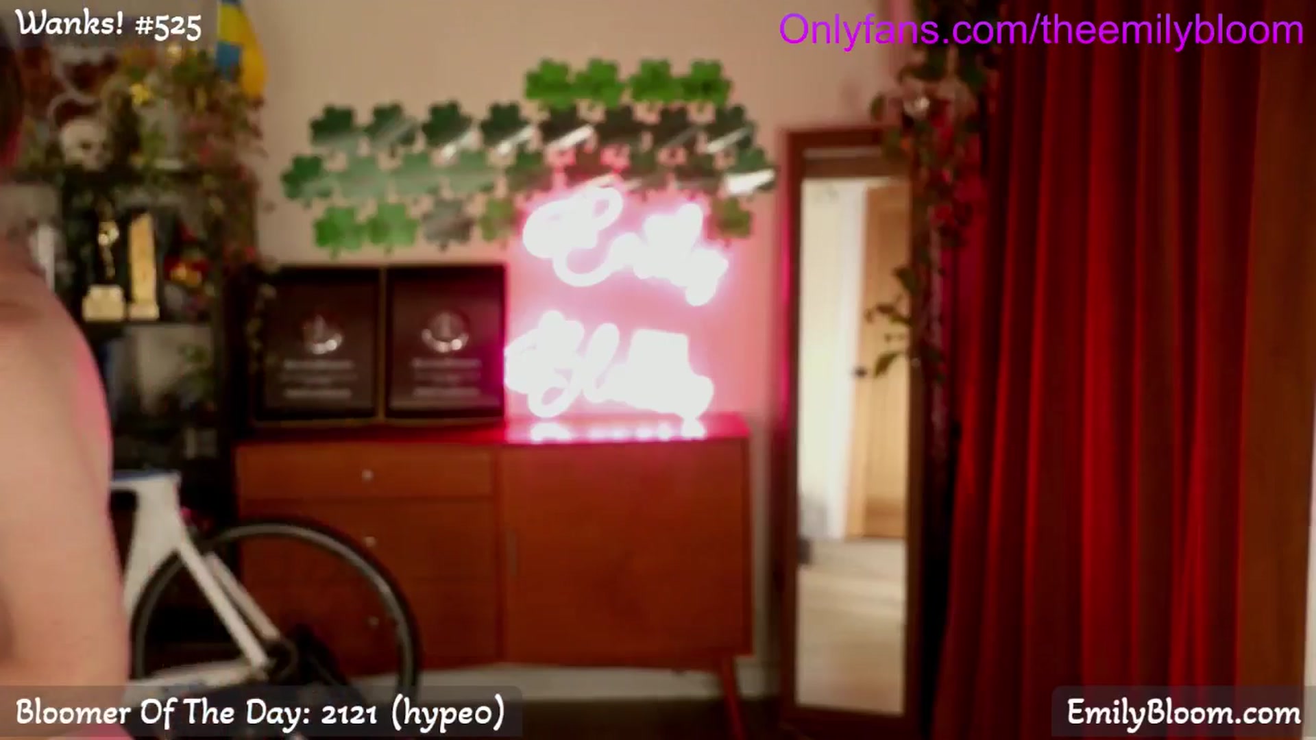 Gallery image thumbnail from EmilyBloom's myfreecams stream on, 03/11/2026, 23:22 image 19 of 20