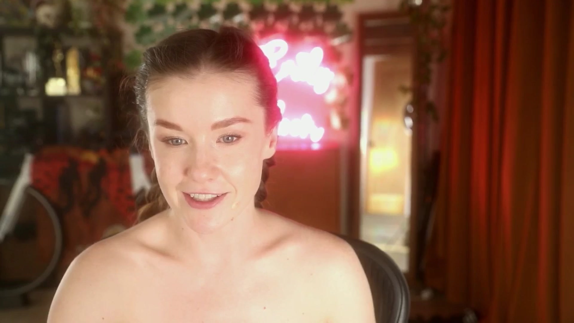 Gallery image thumbnail from EmilyBloom's myfreecams stream on, 03/18/2026, 23:59 image 5 of 20