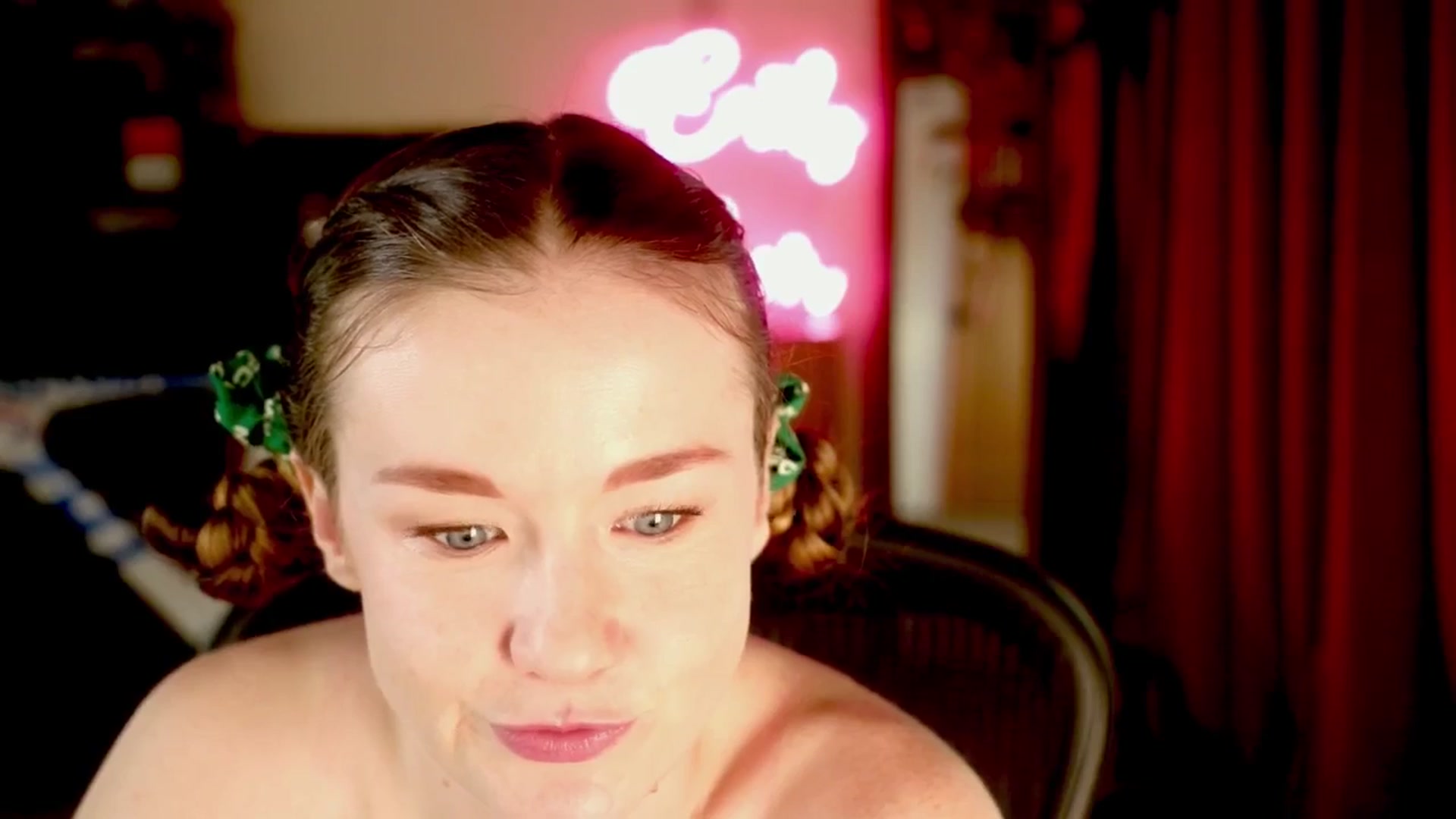 Gallery image thumbnail from EmilyBloom's myfreecams stream on, 04/10/2026, 24:37 image 4 of 20