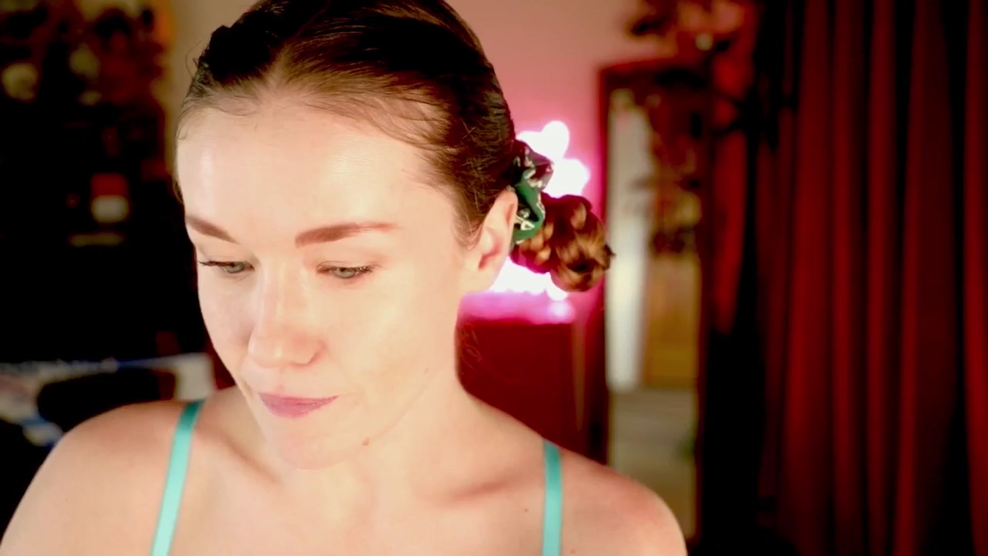 Gallery image thumbnail from EmilyBloom's myfreecams stream on, 04/10/2026, 24:37 image 3 of 20