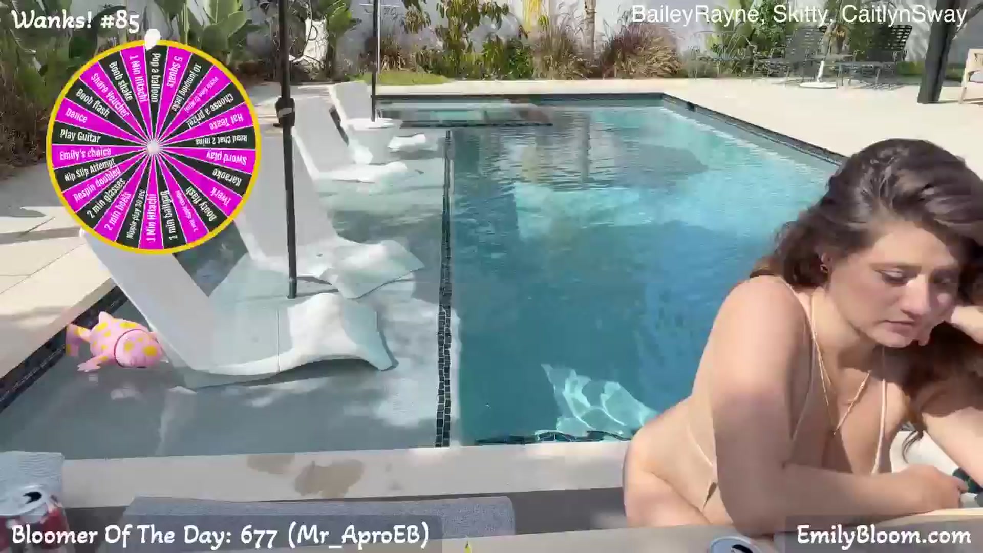 Gallery image thumbnail from EmilyBloom's myfreecams stream on, 04/17/2026, 24:17 image 9 of 20