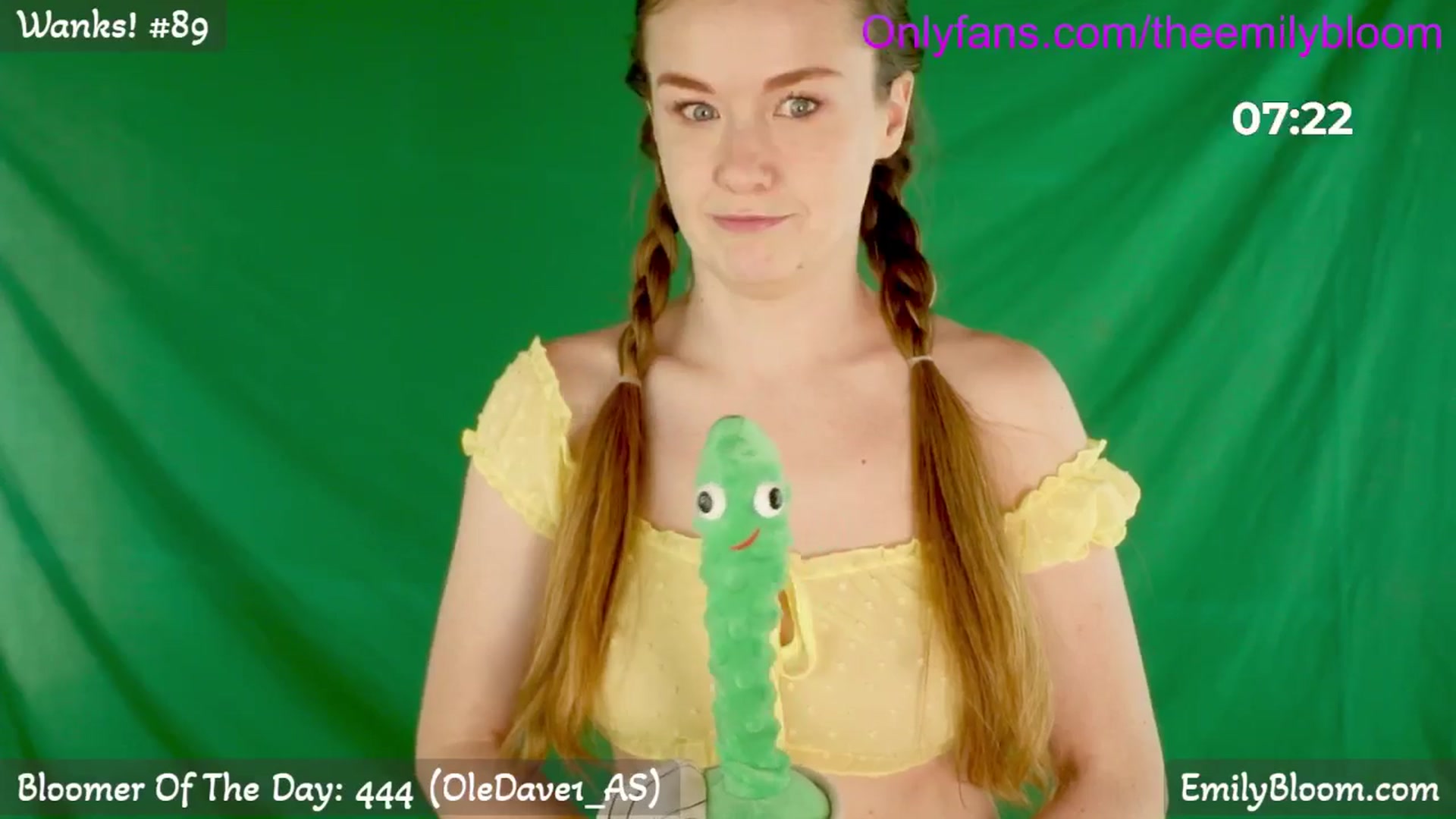 Gallery image thumbnail from EmilyBloom's myfreecams stream on, 04/18/2026, 23:32 image 6 of 20