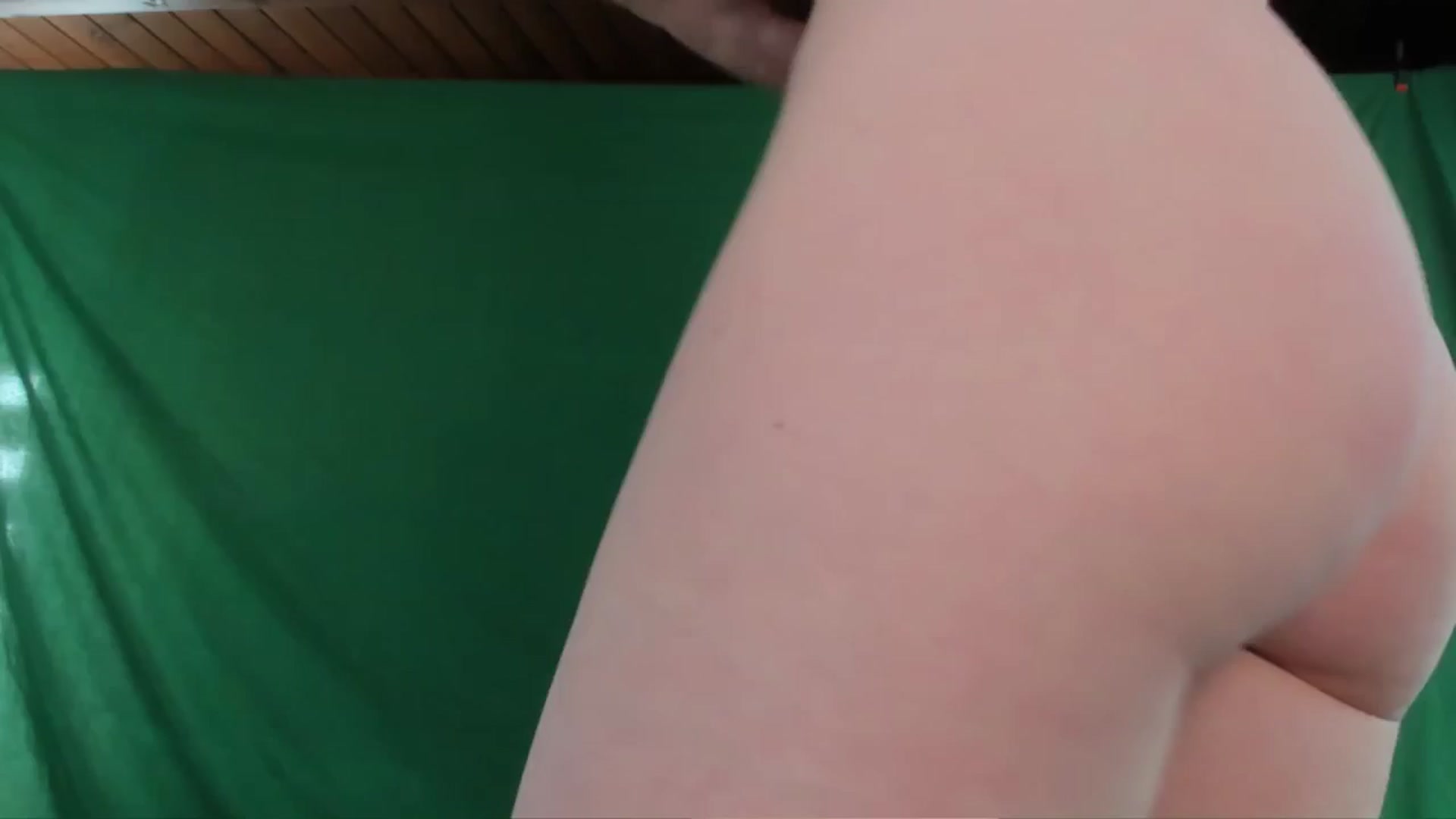 Gallery image thumbnail from EmilyBloom's myfreecams stream on, 04/20/2026, 24:37 image 7 of 20