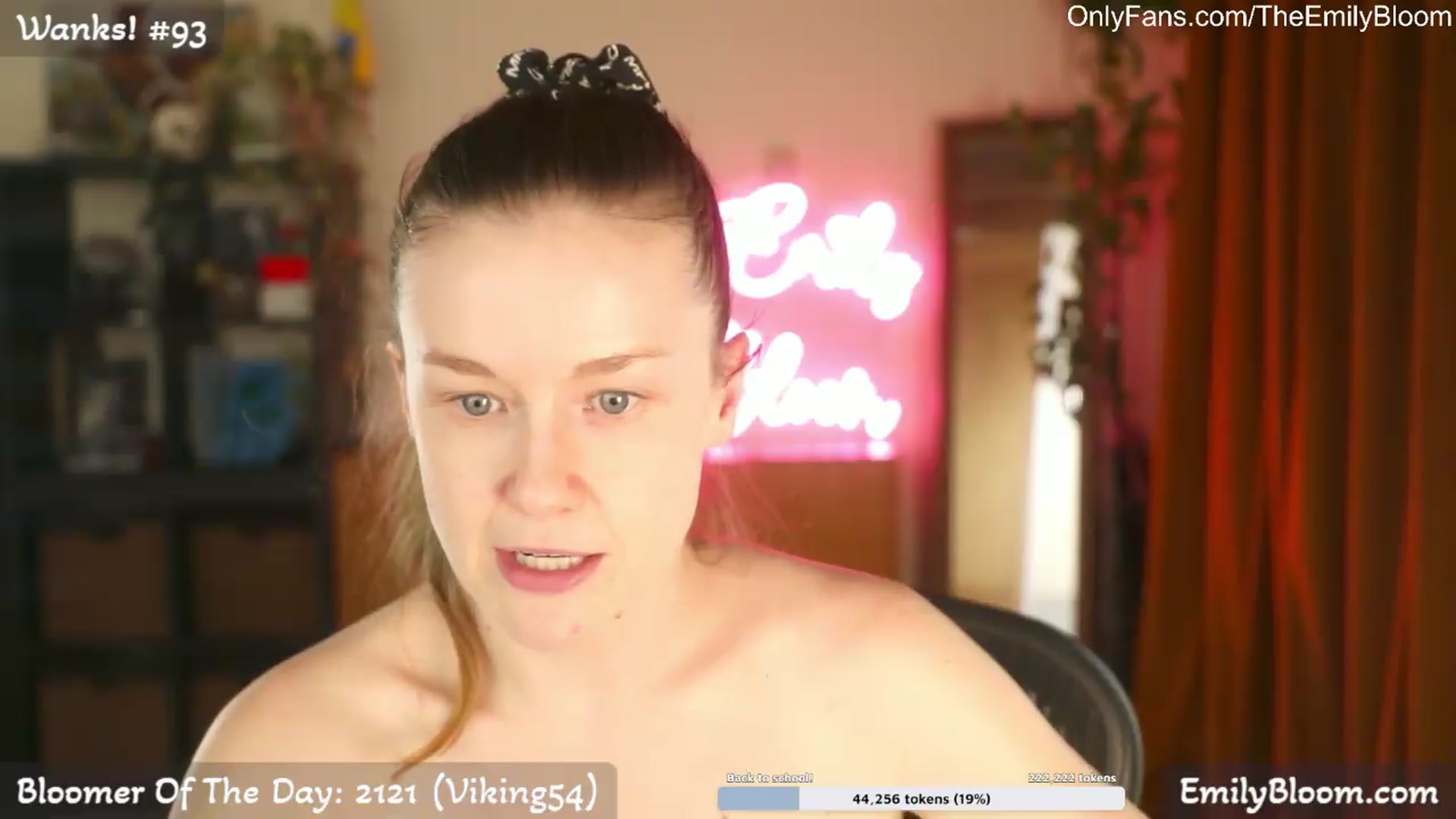 Gallery image thumbnail from EmilyBloom's myfreecams stream on, 04/24/2026, 24:49 image 11 of 20